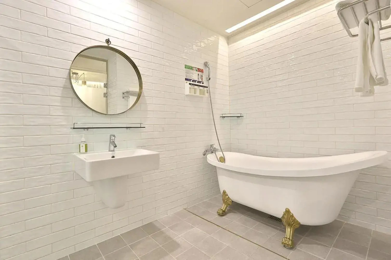 February Hotel Kimhae