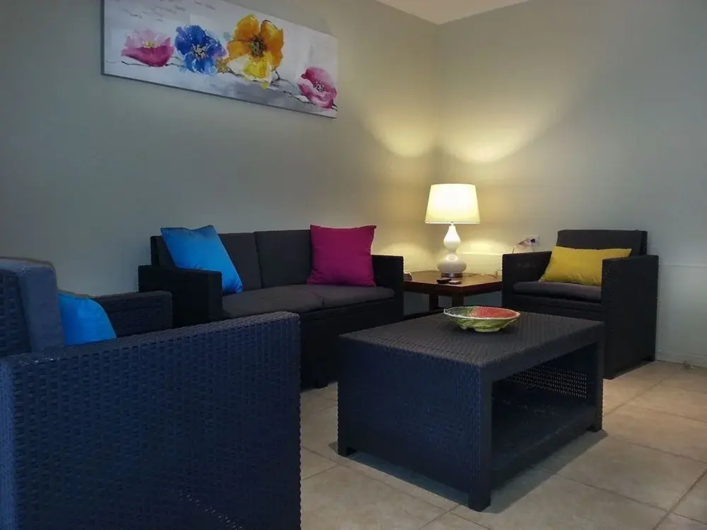 White Beach Apartments Palm Beach