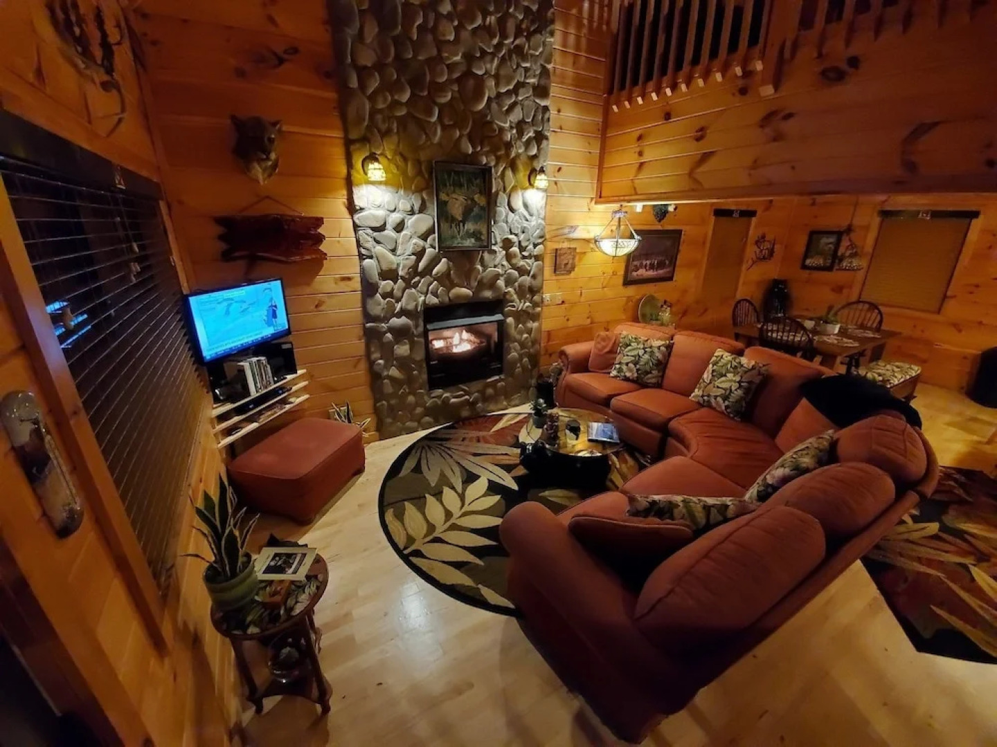 Elk Run On Cosby Creek - 2 Bedrooms, 2 Baths, Sleeps 7 Cabin by RedAwning