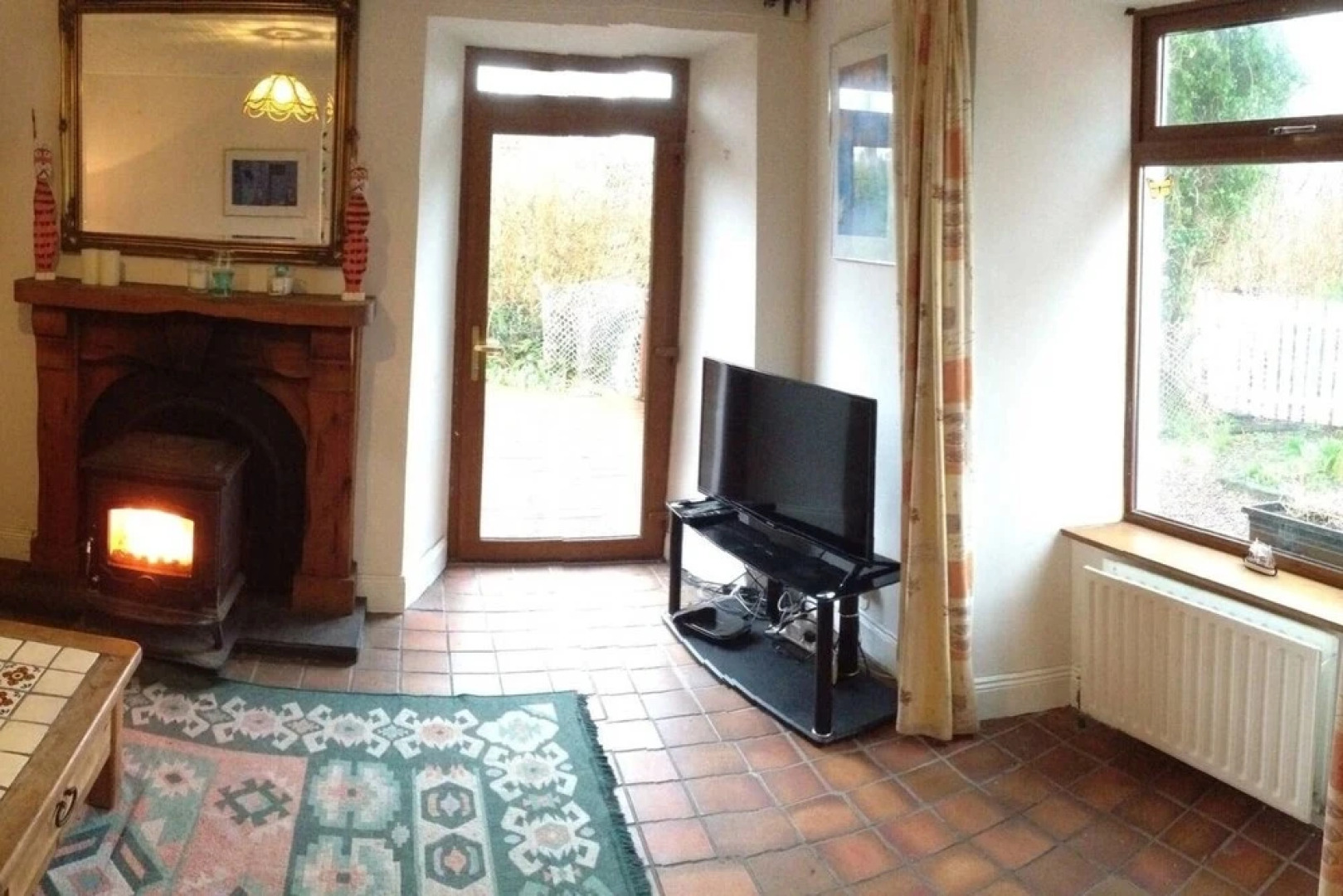 Walk to the Pub Caherdaniel