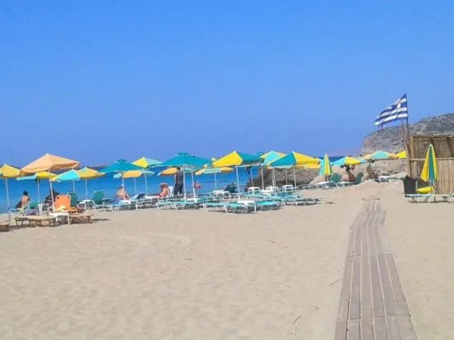 Enplo Rooms | Beachfront