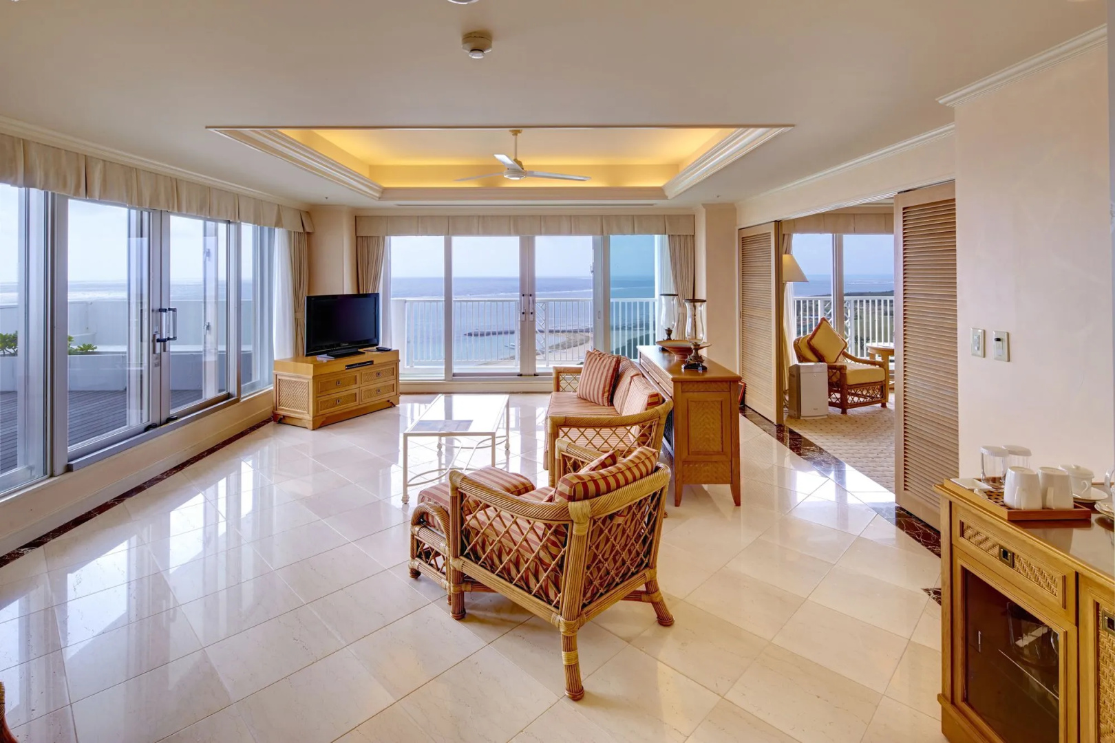 Отель ANA InterContinental Ishigaki Resort, an IHG Hotel