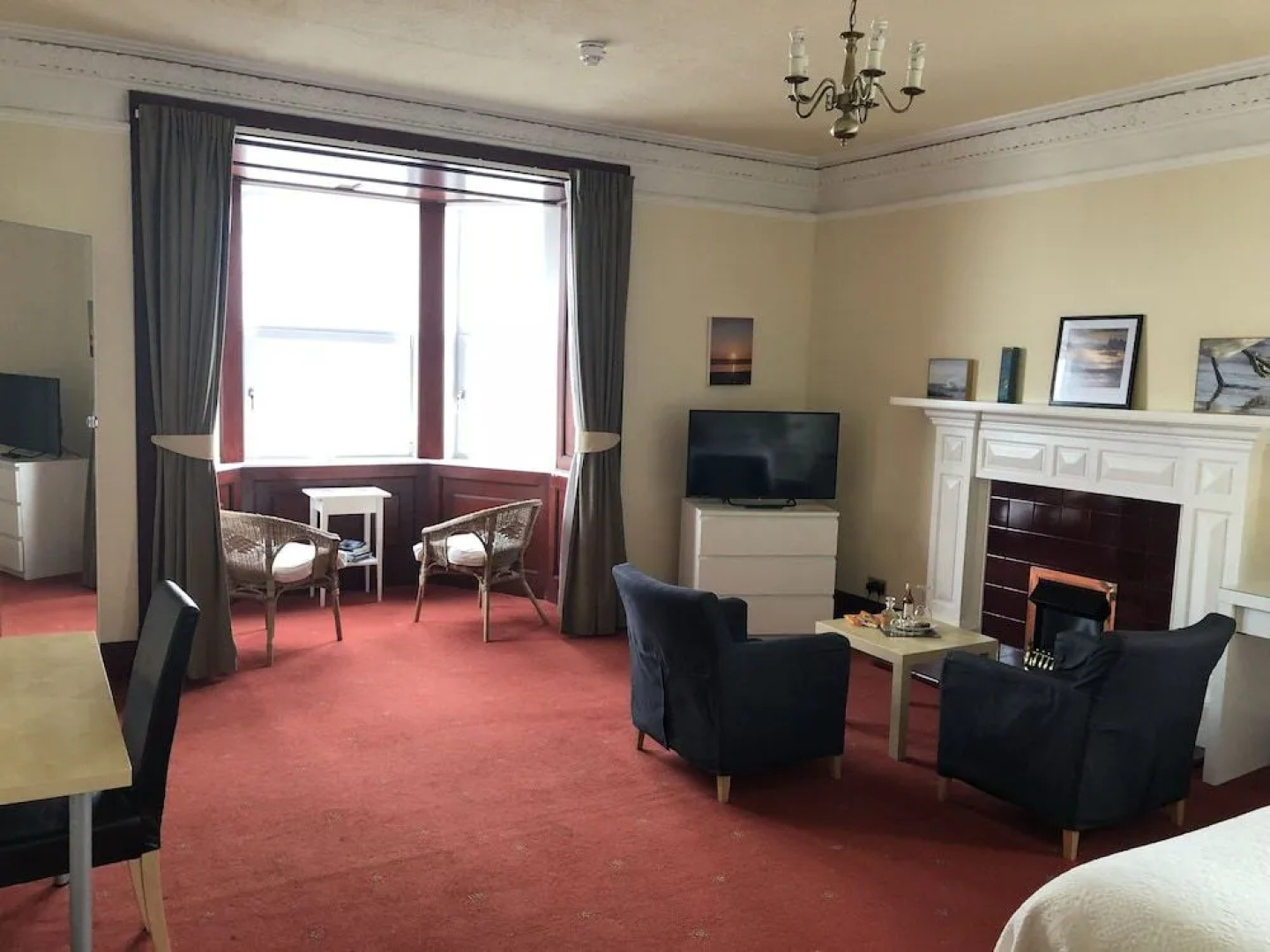 The Bowmore House Bed & Breakfast