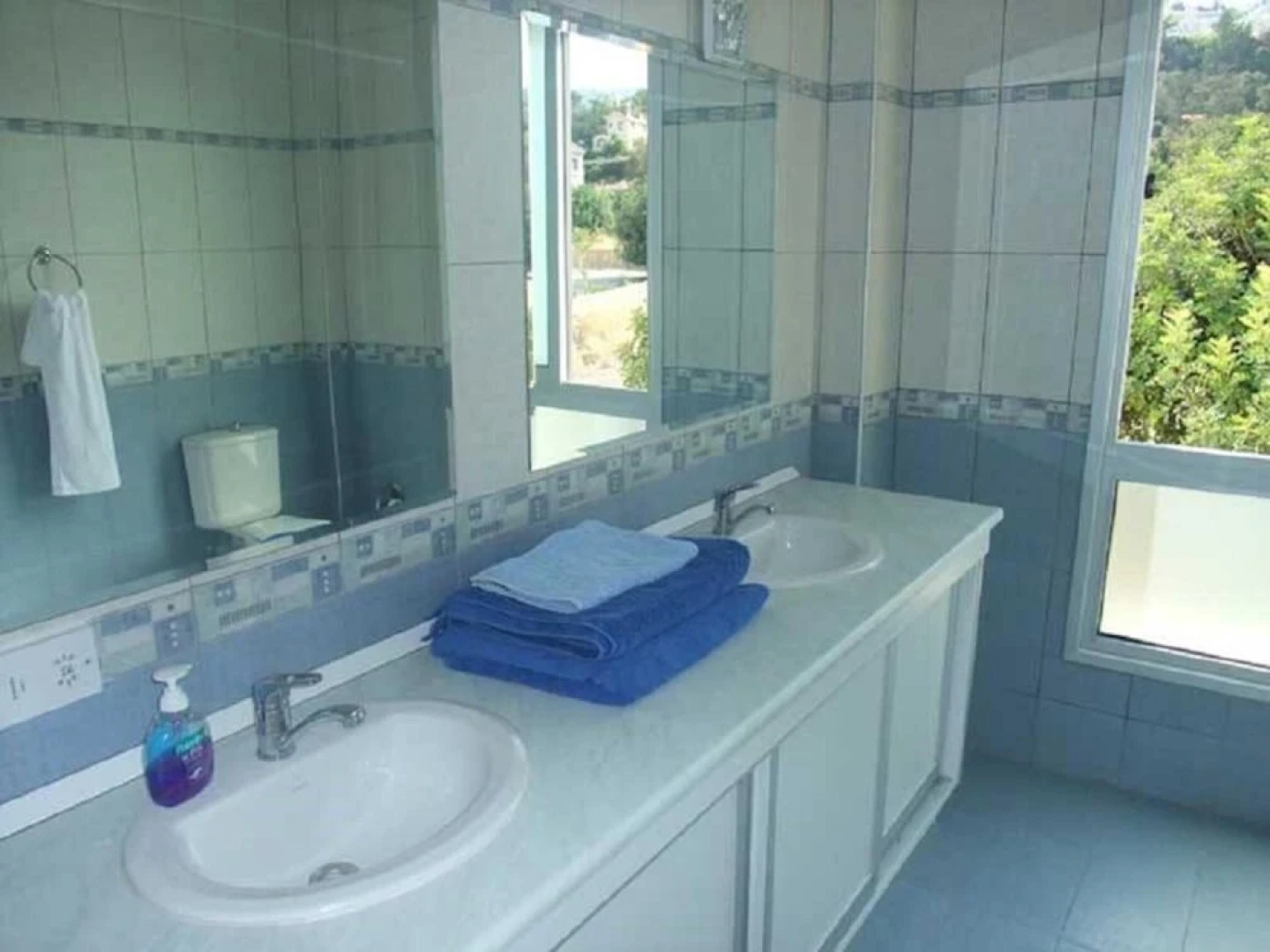 Sunny Villa, a Perfect Spacious Villa With Private Pool, Wifi & Ac in all Rooms