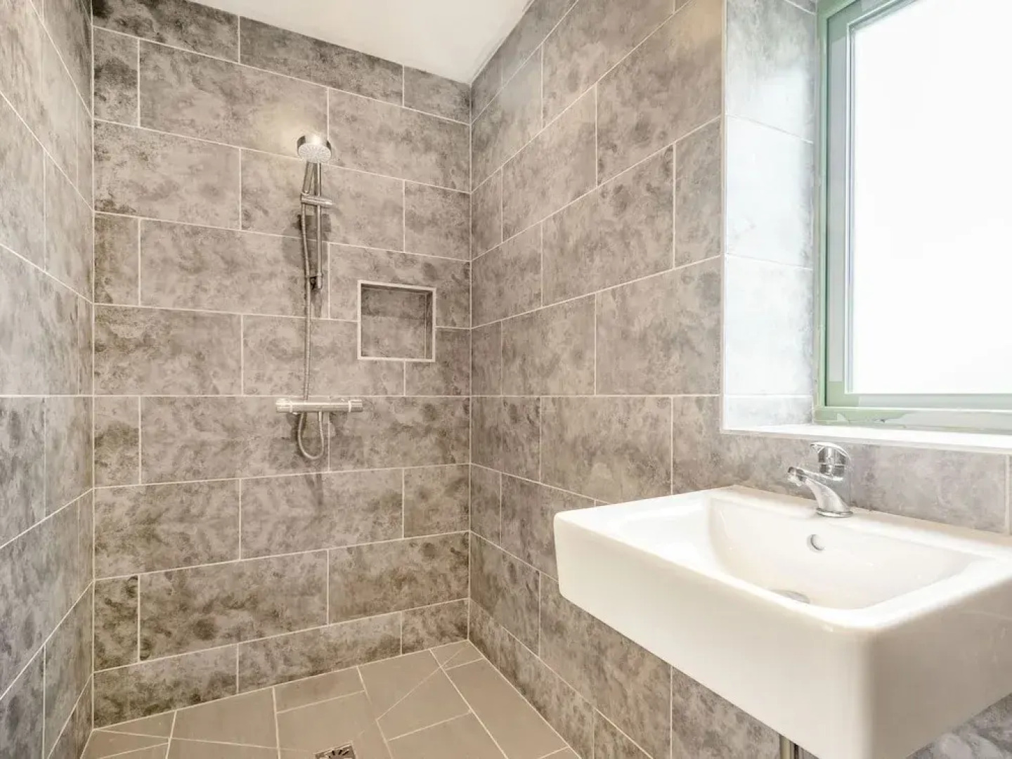 Bears Court The Annex