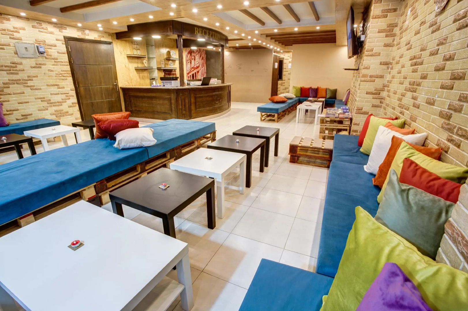 Petra Capsule Hostel