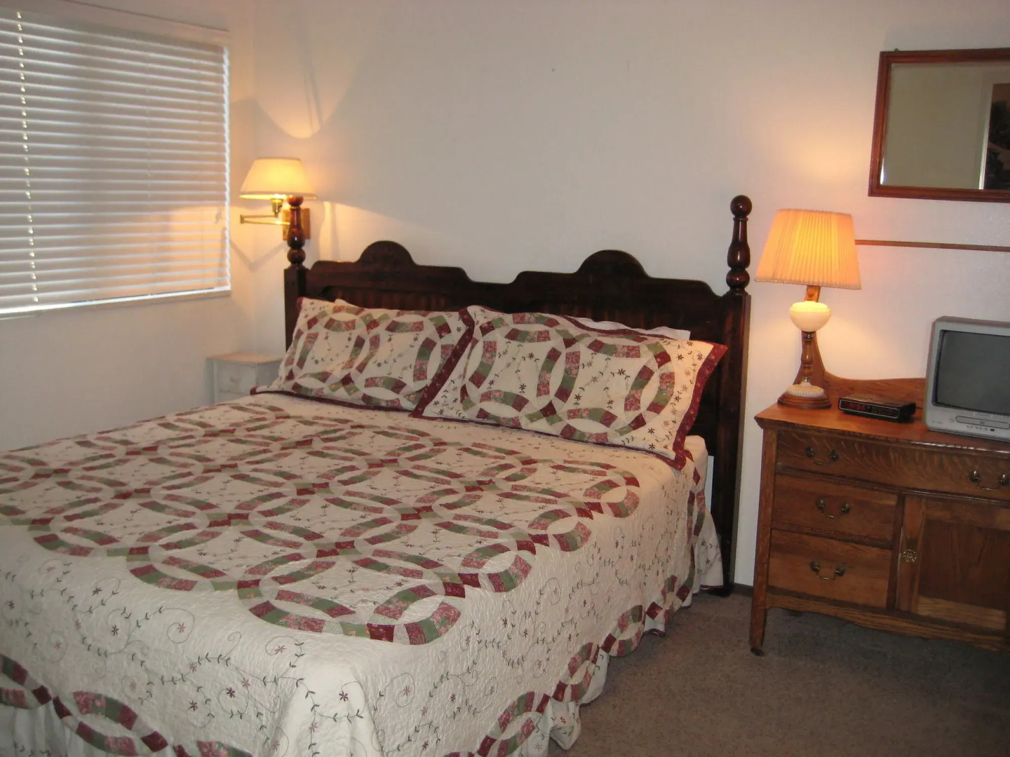 La Vista Blanc by Mammoth Reservation Bureau