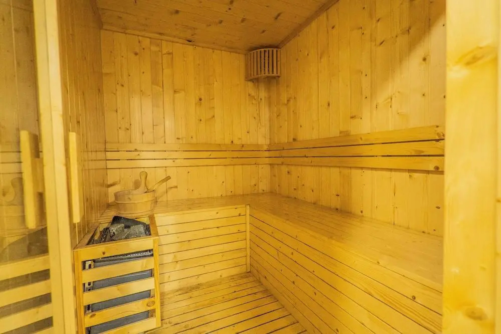 Duc Long Gia Lai Hotels & Apartment