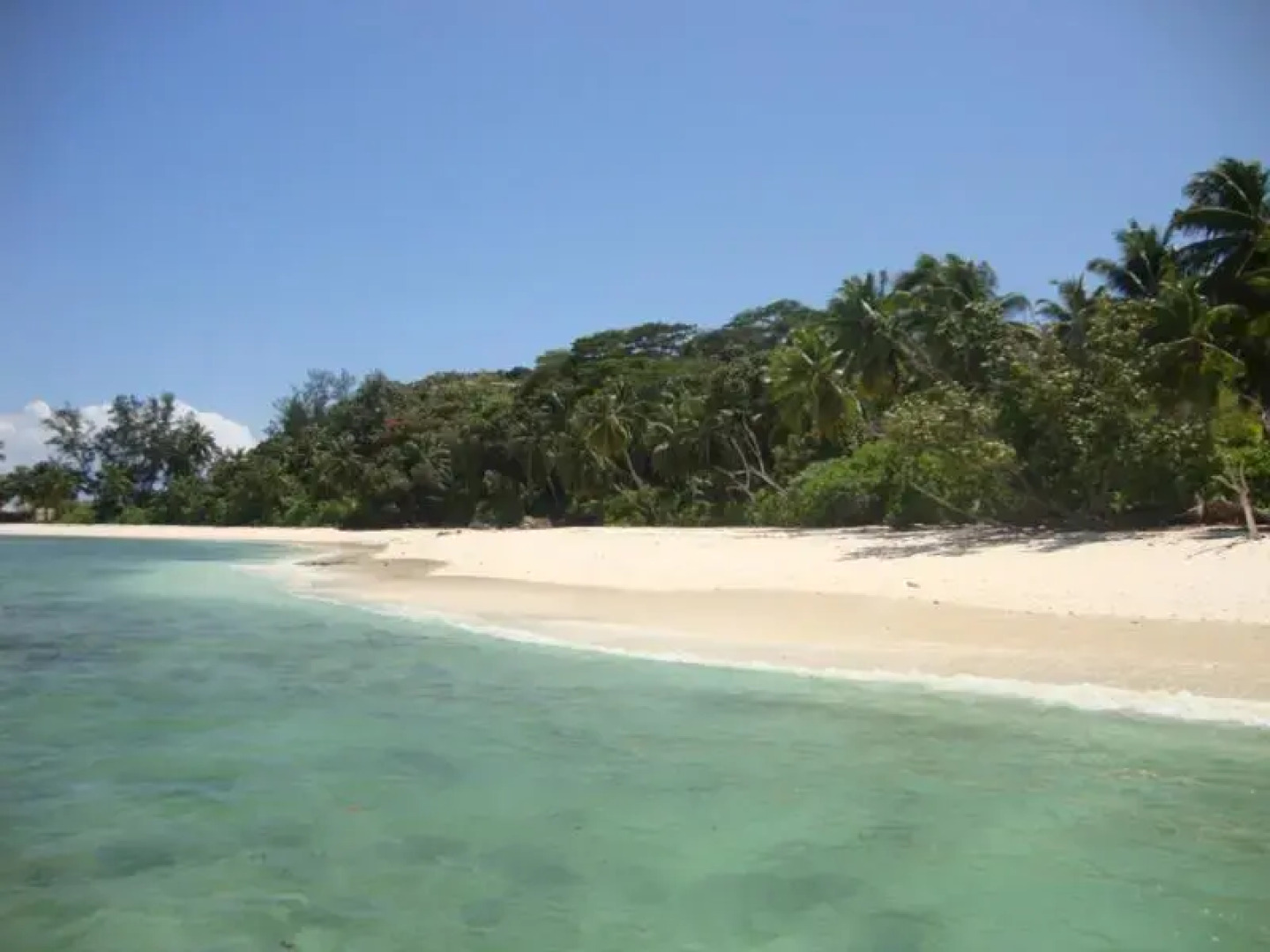 Eden Island, Beach front, Luxury, 3 Bed Ensuite, WiFi