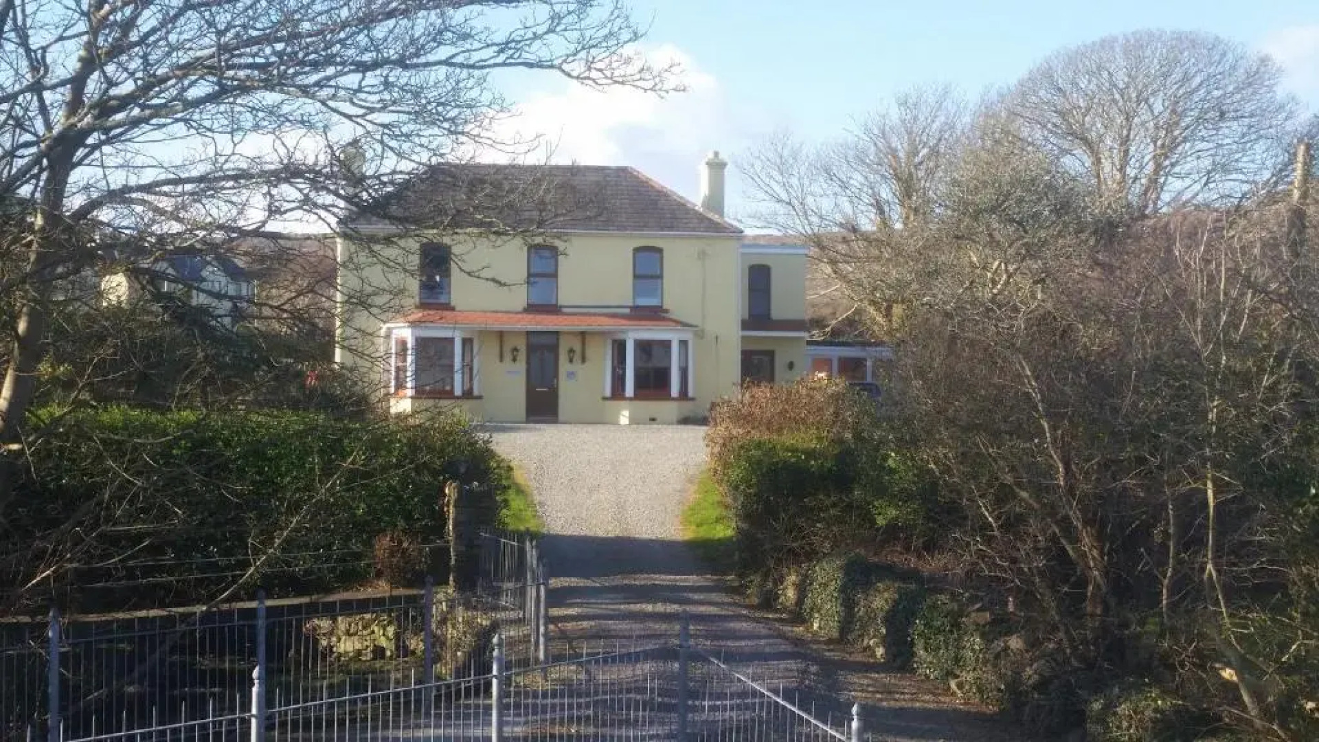 Bridge View House B&B and Restaurant