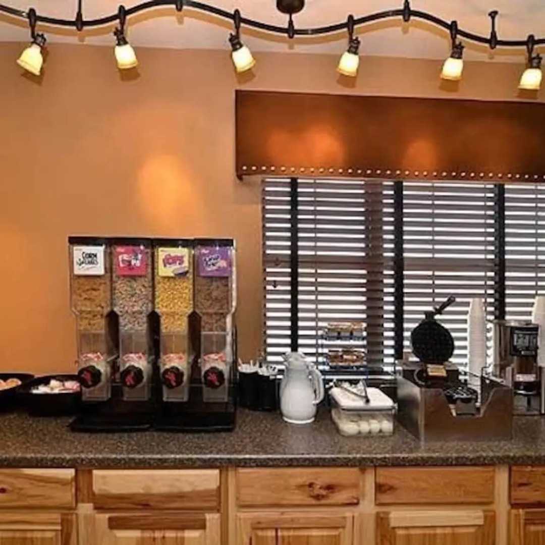 Magnuson Hotel Adobe Holbrook