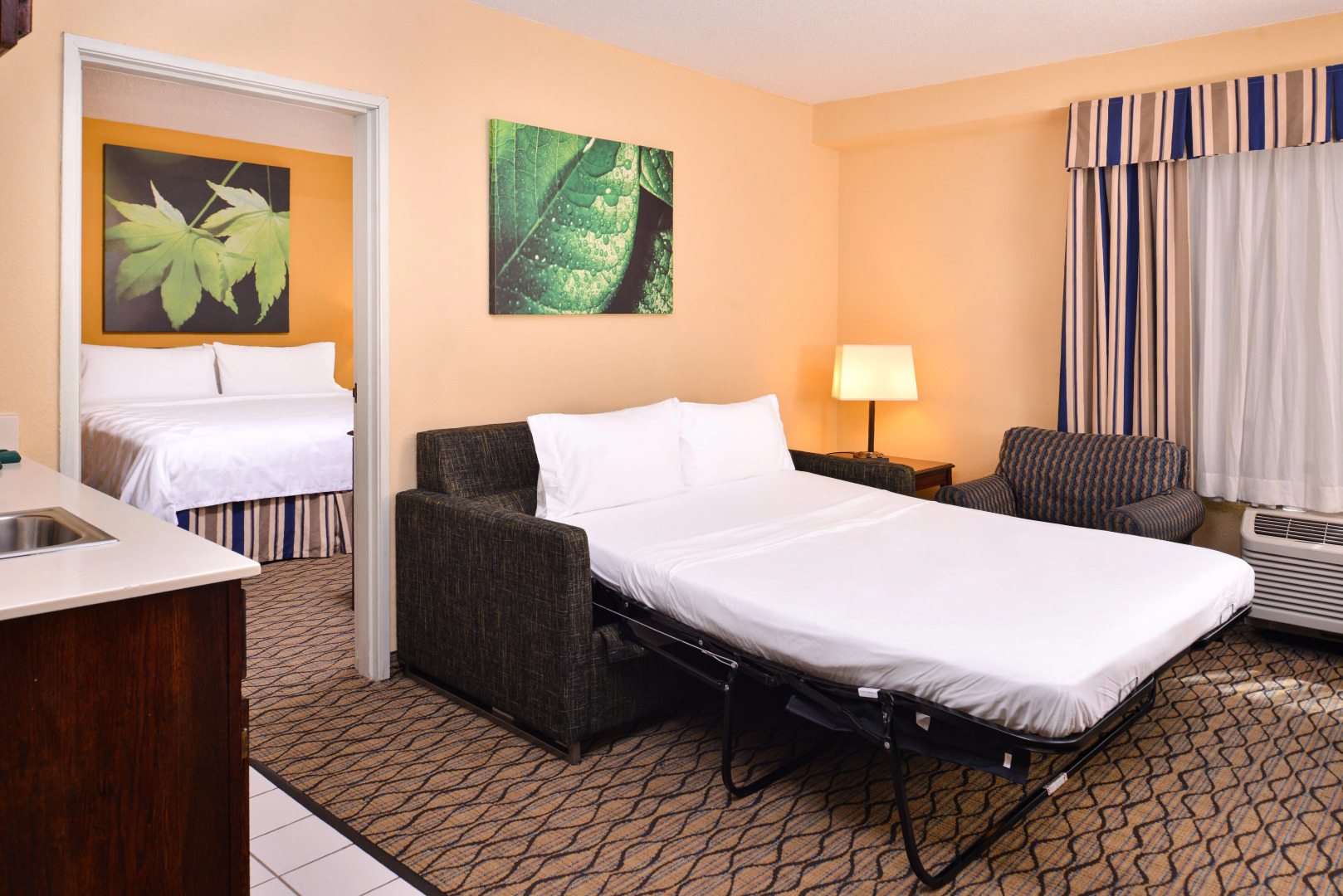 Holiday Inn & Suites Chicago - Downtown by IHG