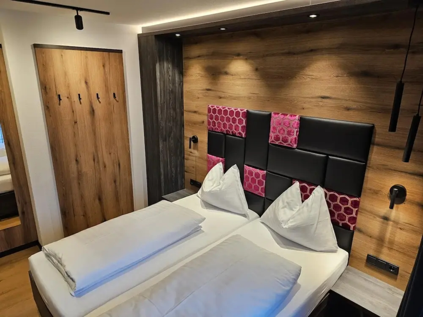 Chalet in Zillertal Near Ski Slopes & Whirlpool