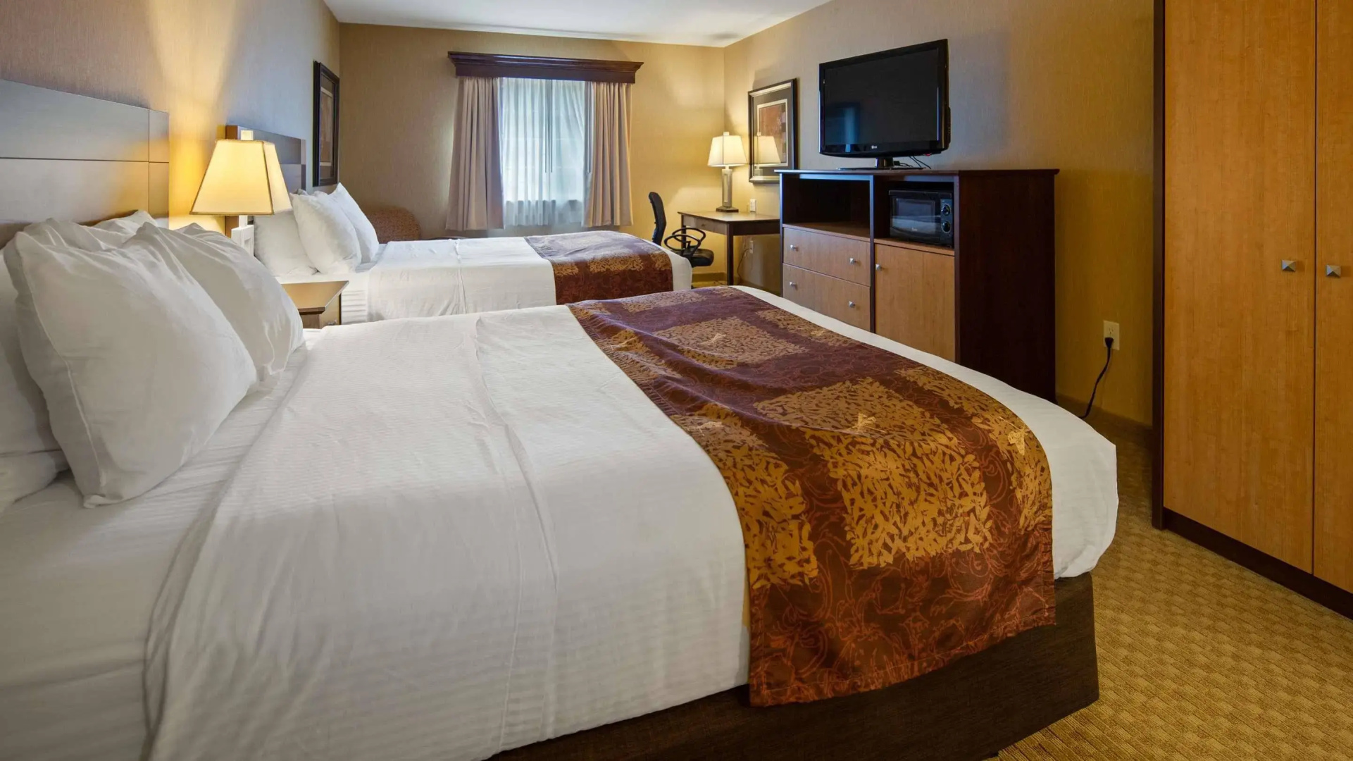 Crandon Inn and Suites