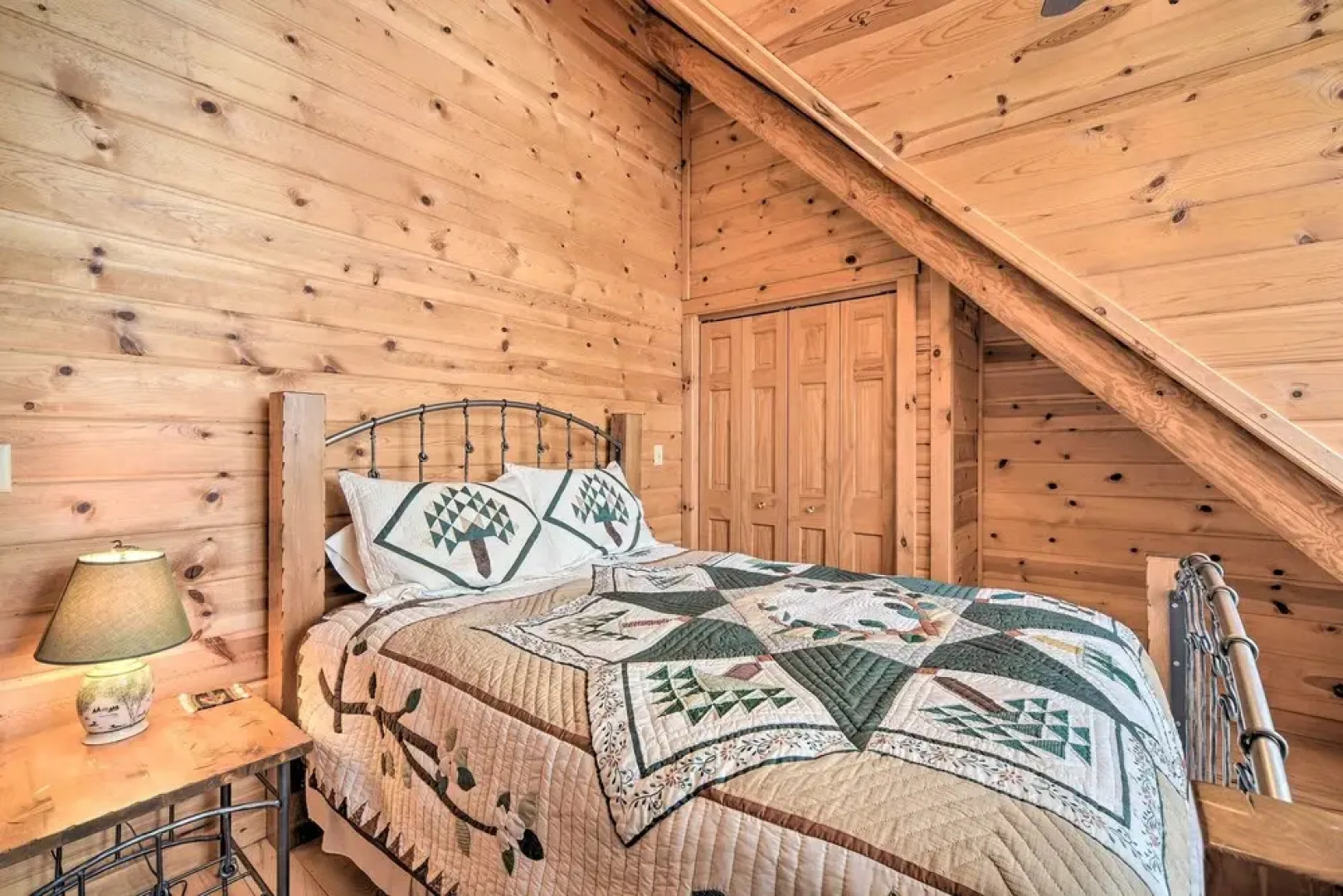 Spacious House w/ Boat Dock on Red Cedar Lake