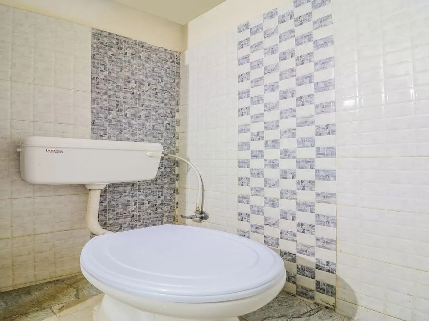 Oyo 46190 Triotel Hotels And Banquets (Opc) Private Limited