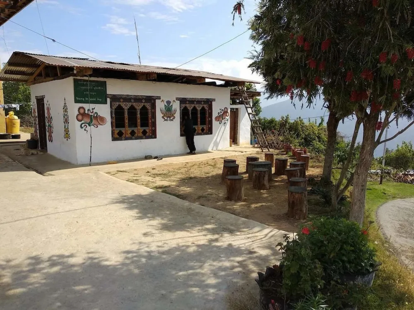 Thuji Homestays