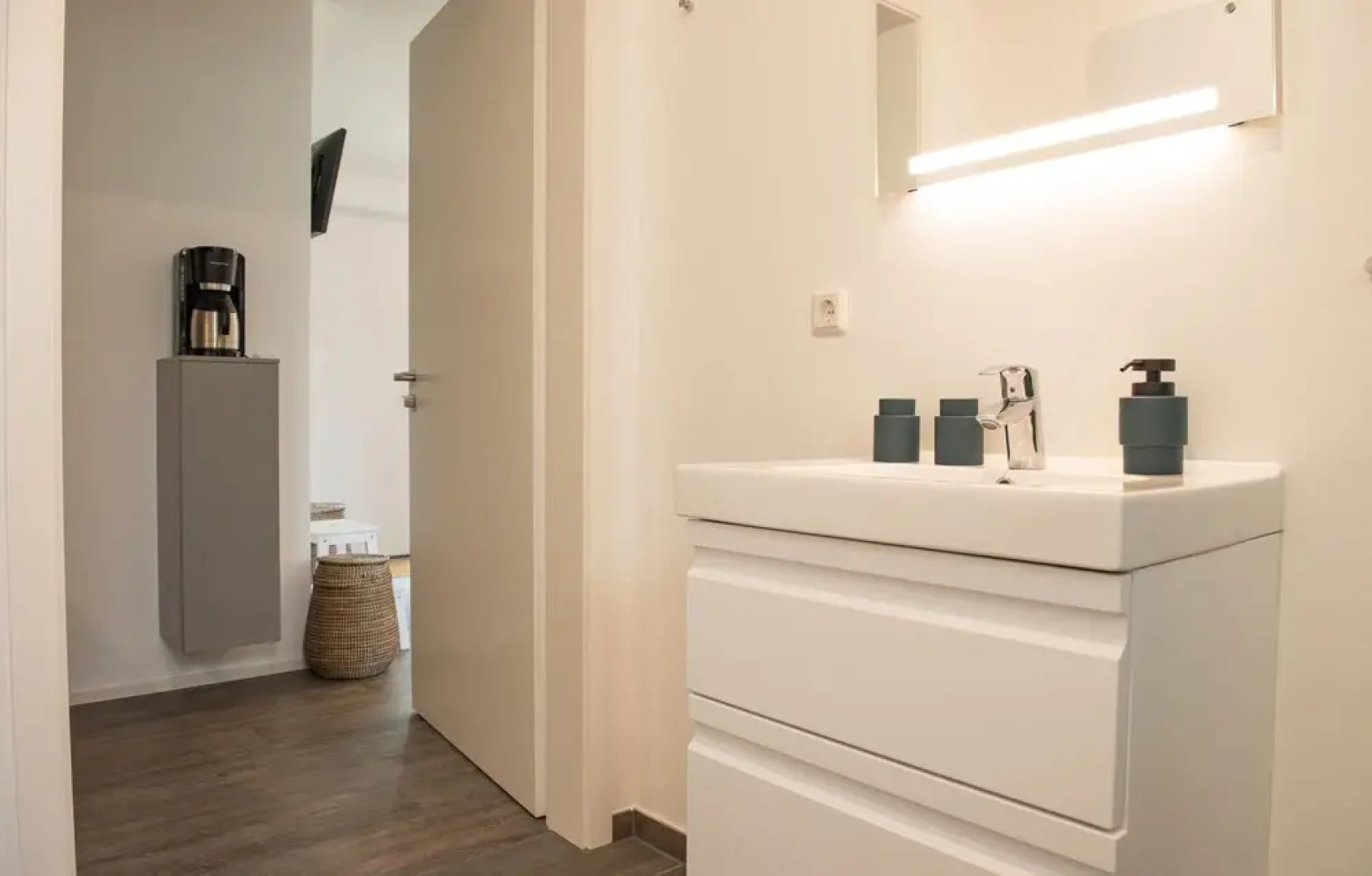 Amazing Apartment in Lembruch/dümmer See With 1 Bedrooms, Wifi and Indoor Swimming Pool