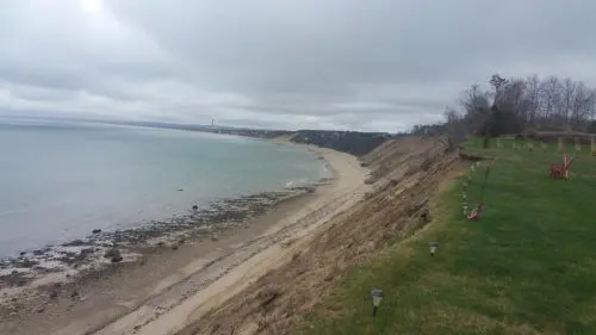 Inn 38 Oak Bluff Circle