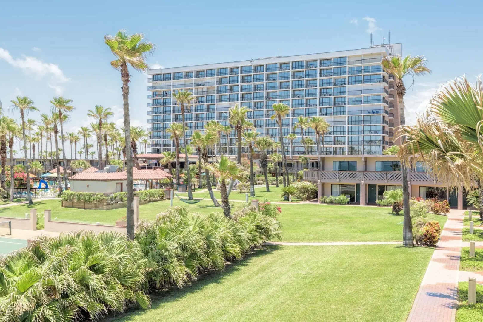 Isla Grand Beach Resort