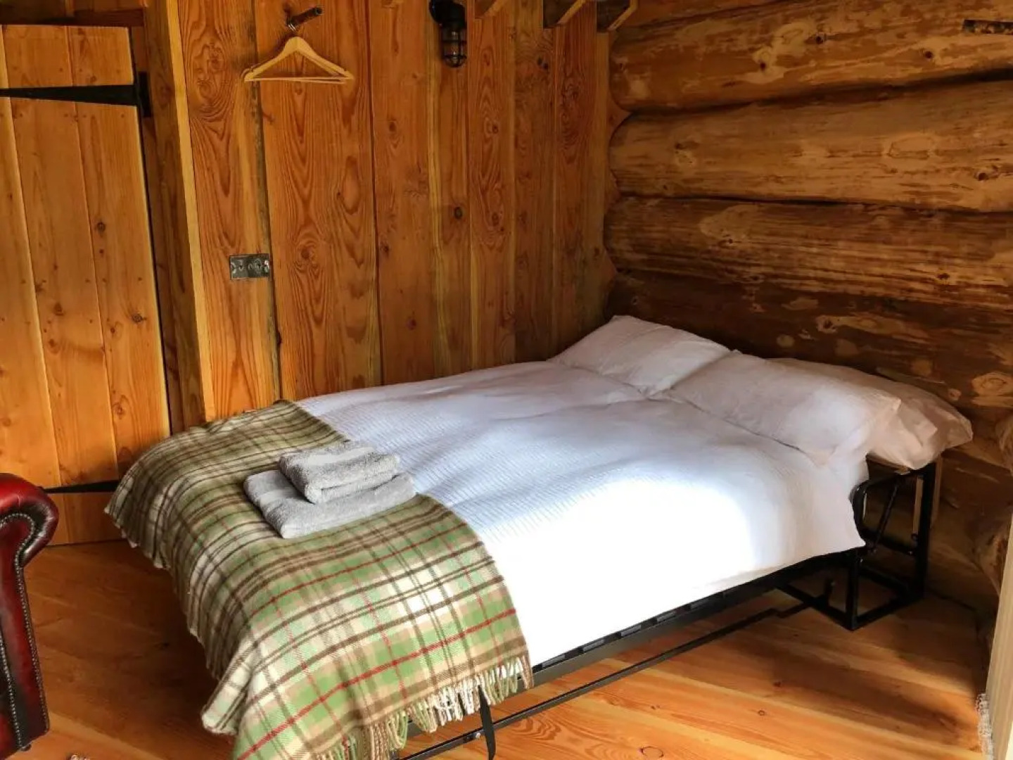 Coed y Marchog Woodland Retreat