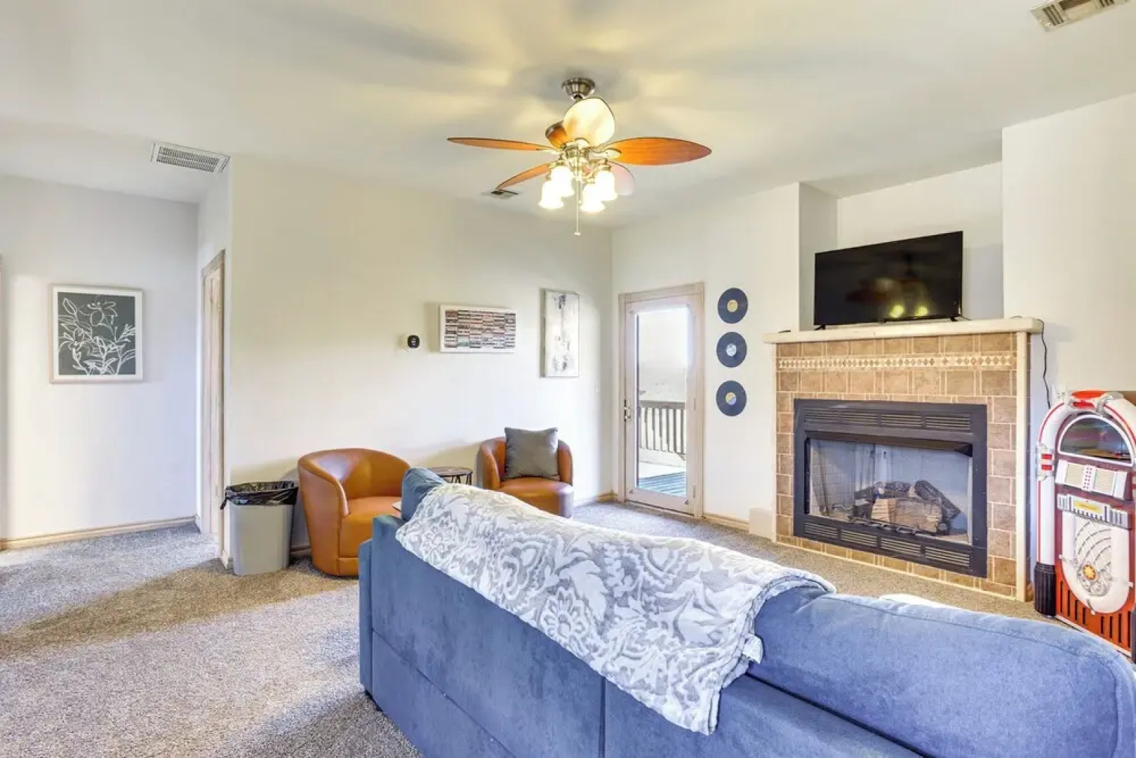 Spacious Cabin w/ Views, Near Lake Lawtonka!