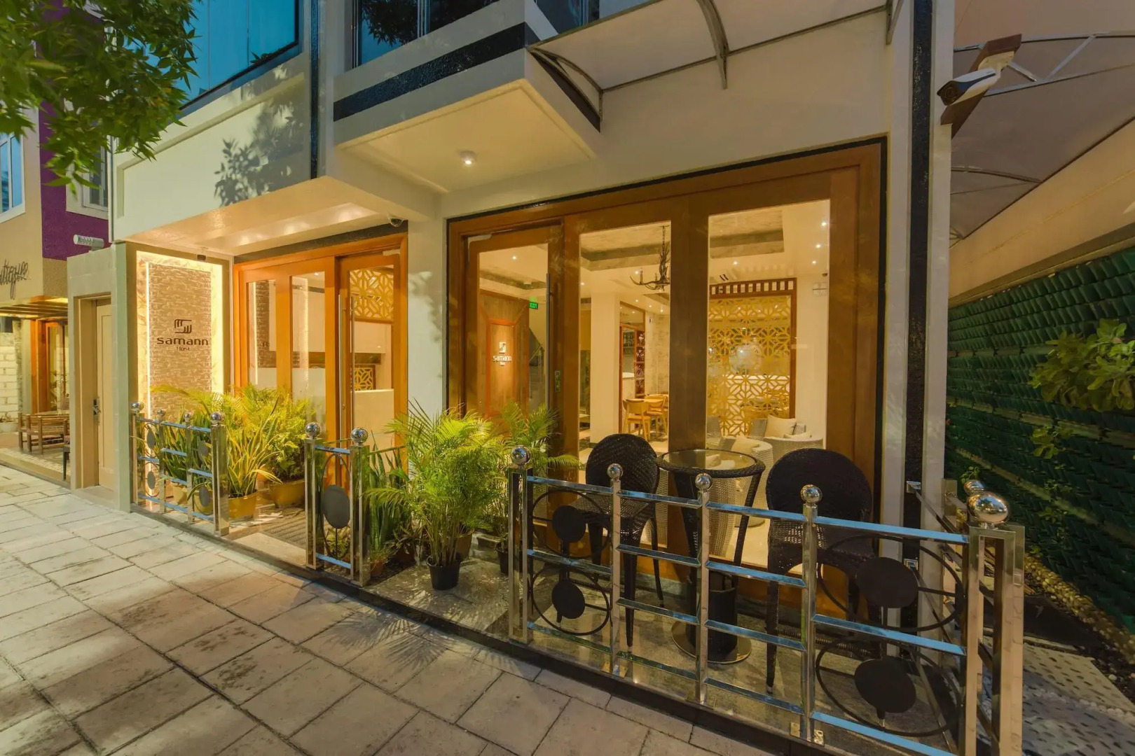 Отель Samann Host