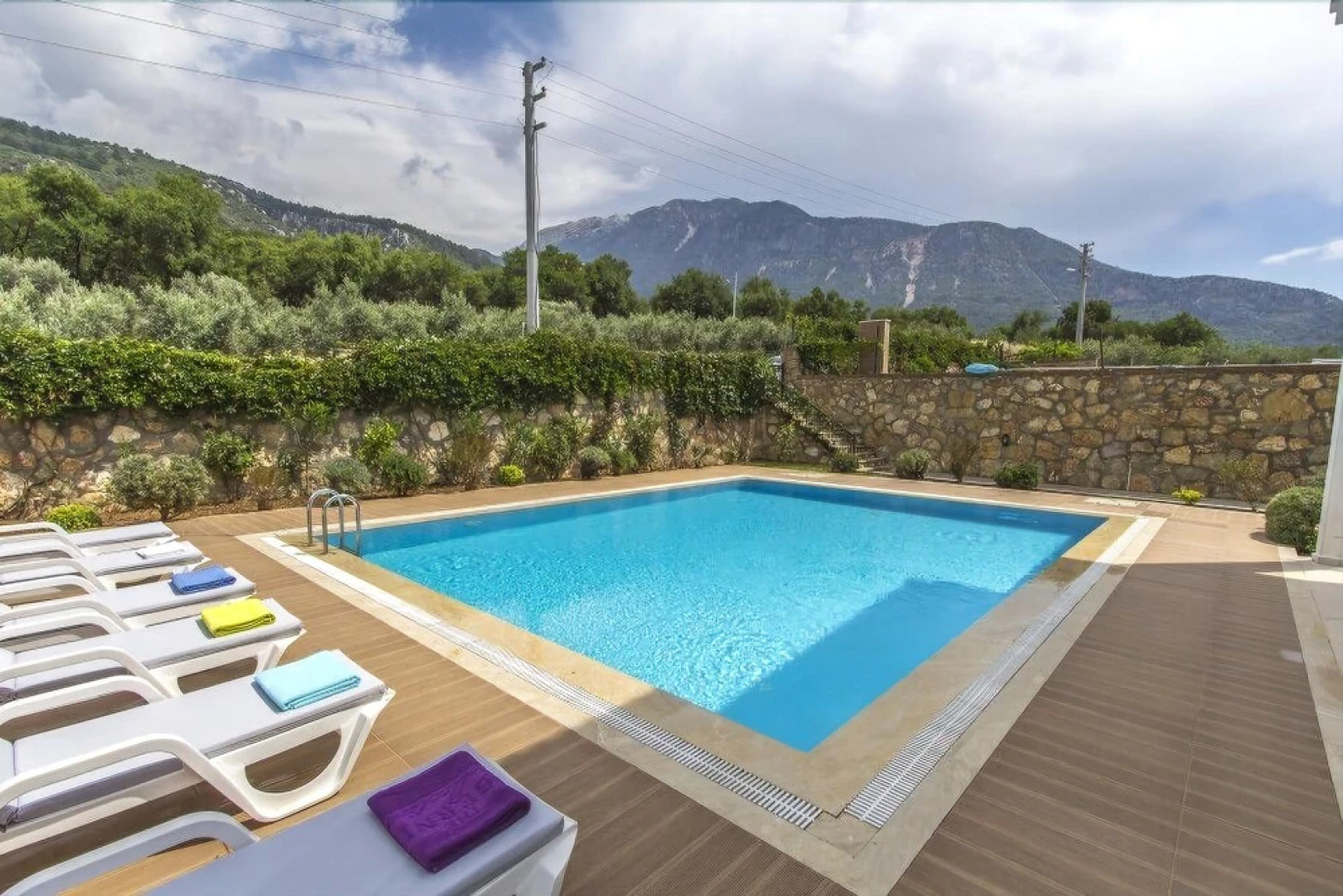 Villa Aktif by Villamnet