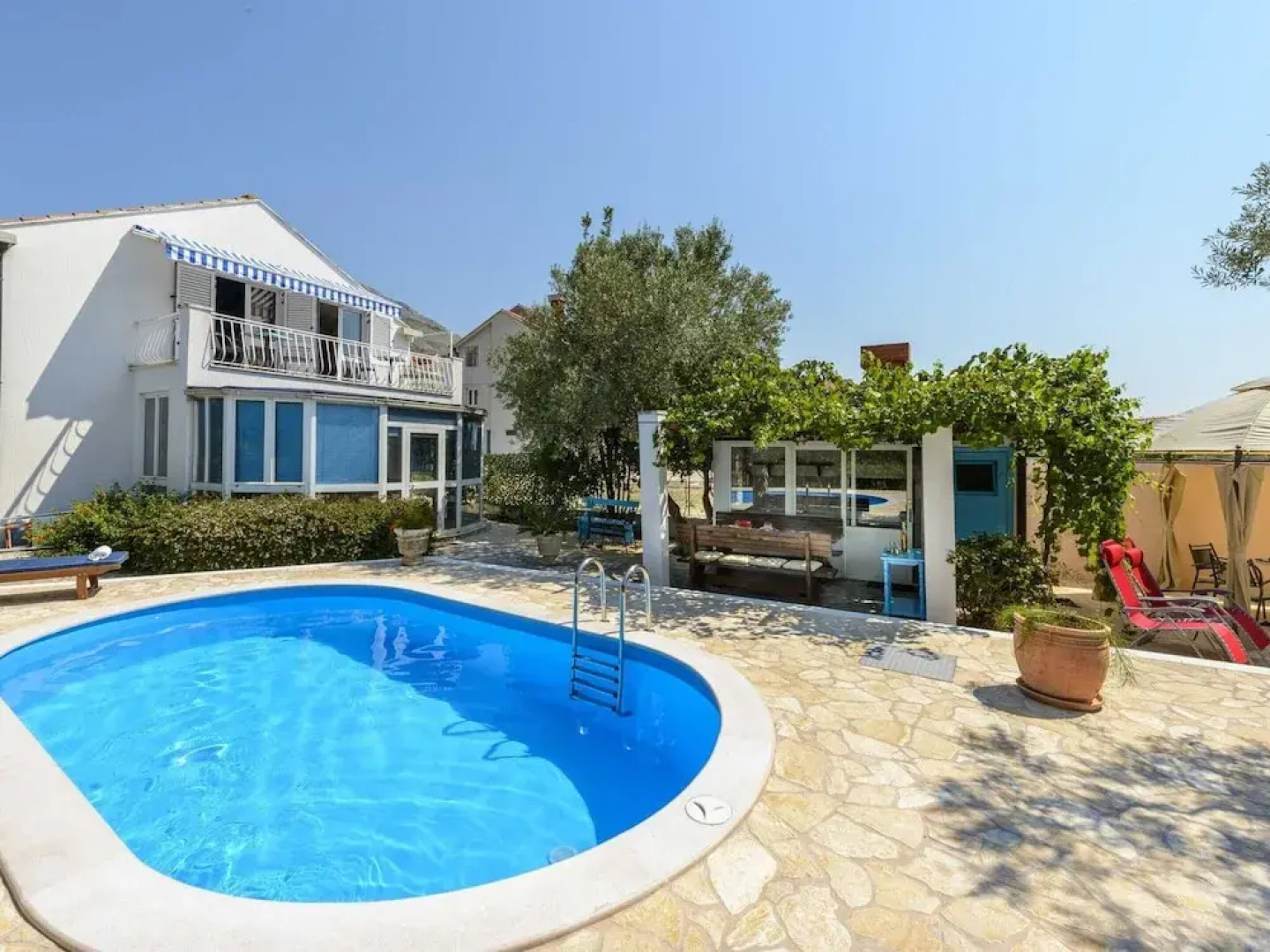 Villa Piano - Four Bedroom Villa With Terrace and Swimming Pool