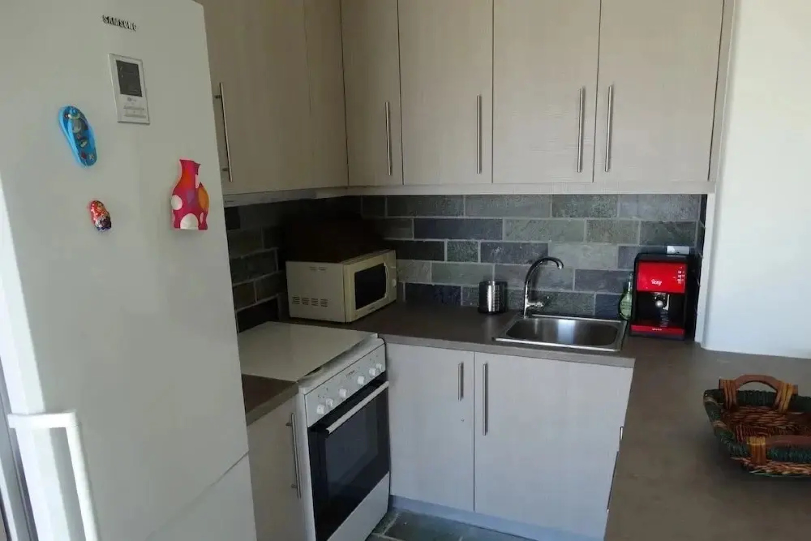 To mpalkoni tis Karistou