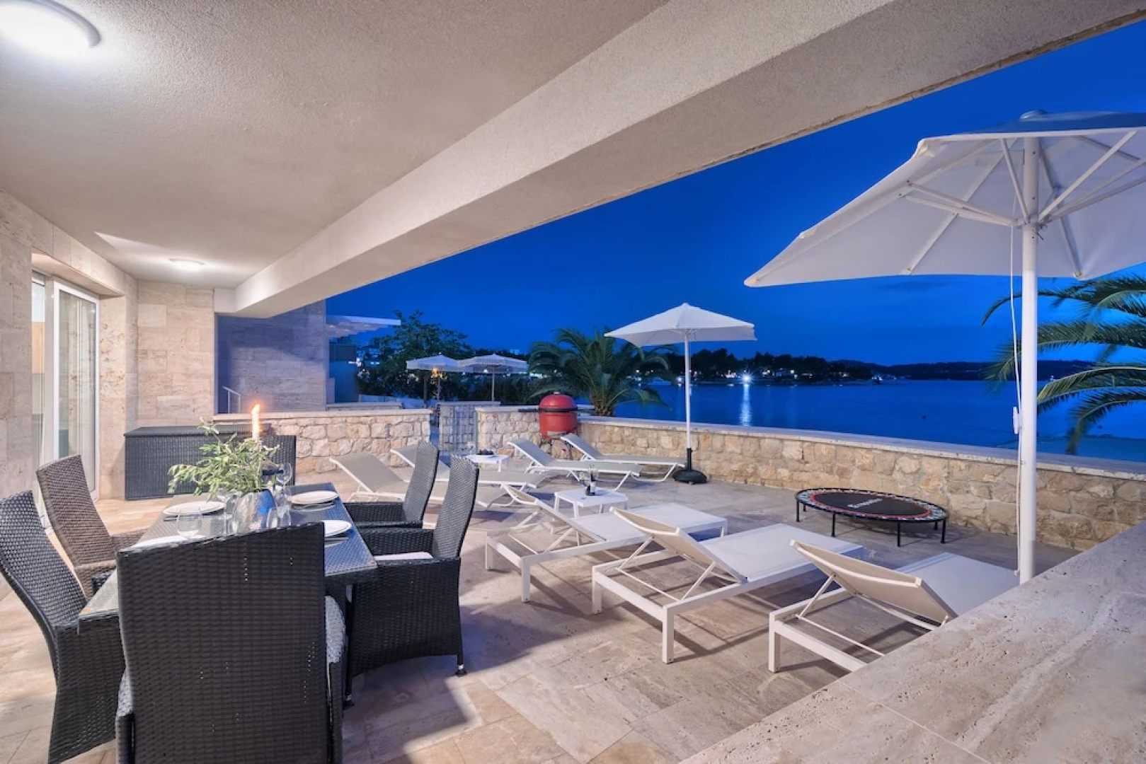 Livingstone Beach House