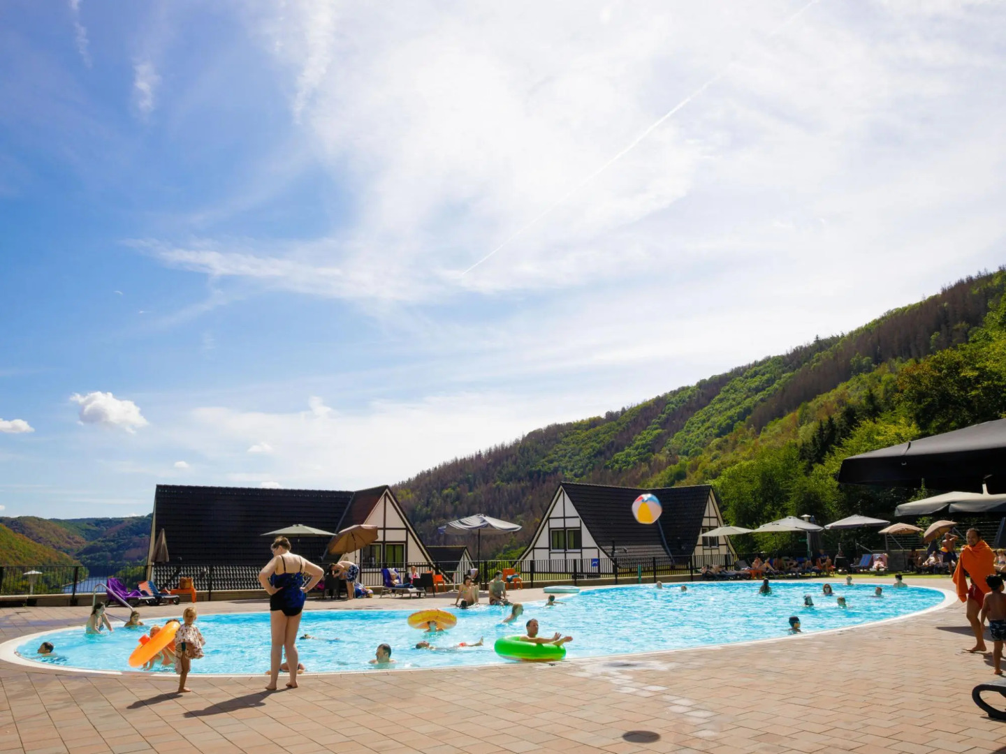 Luxurious maisonette with sauna, located in nature