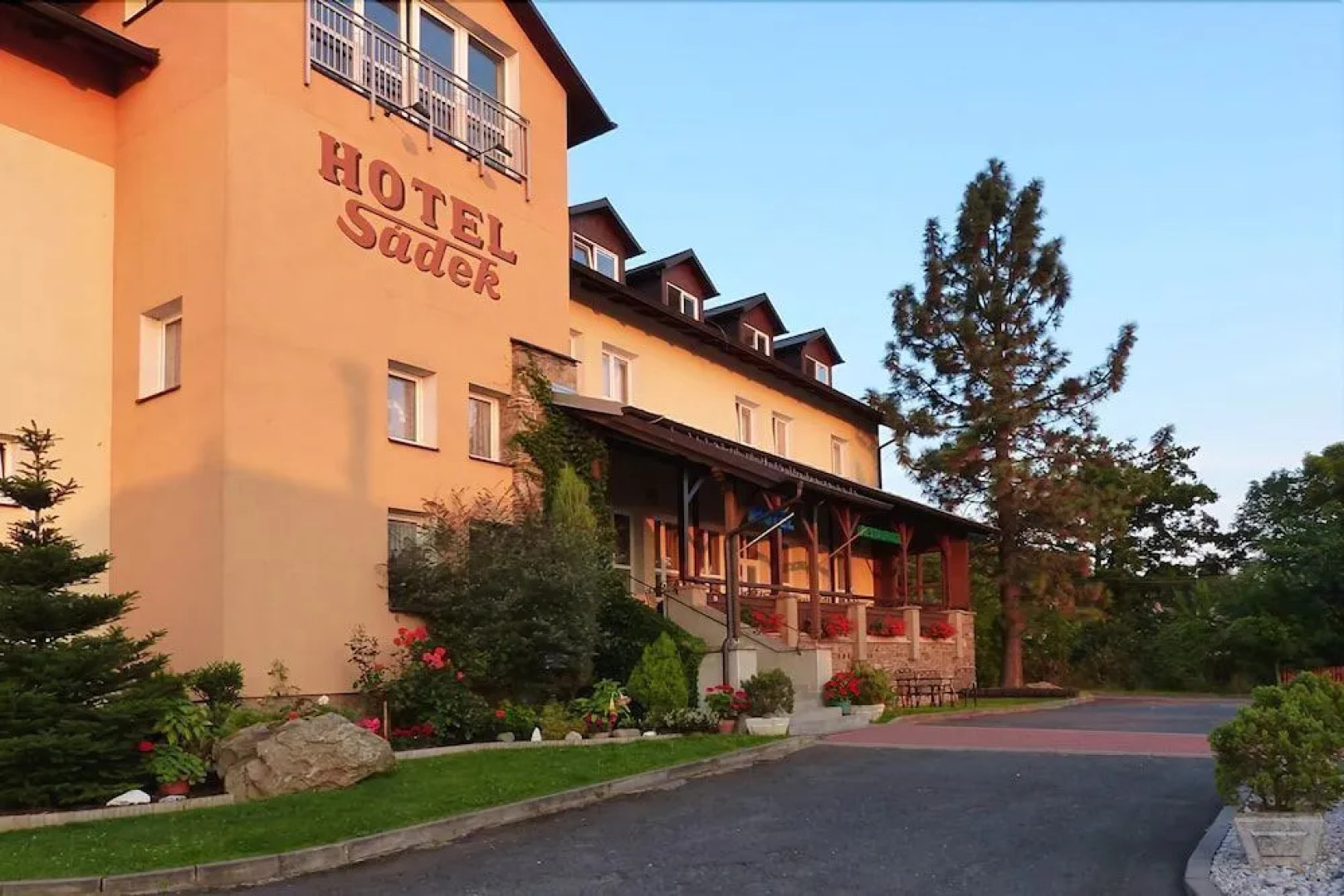 Hotel Sádek
