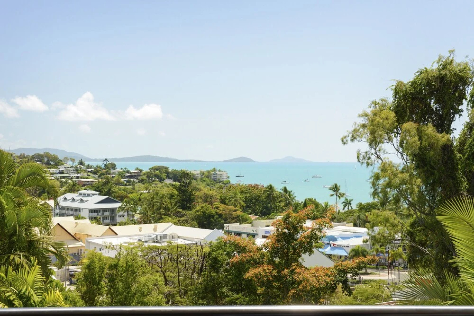 Airlie Harbour Apartment - Airlie Beach