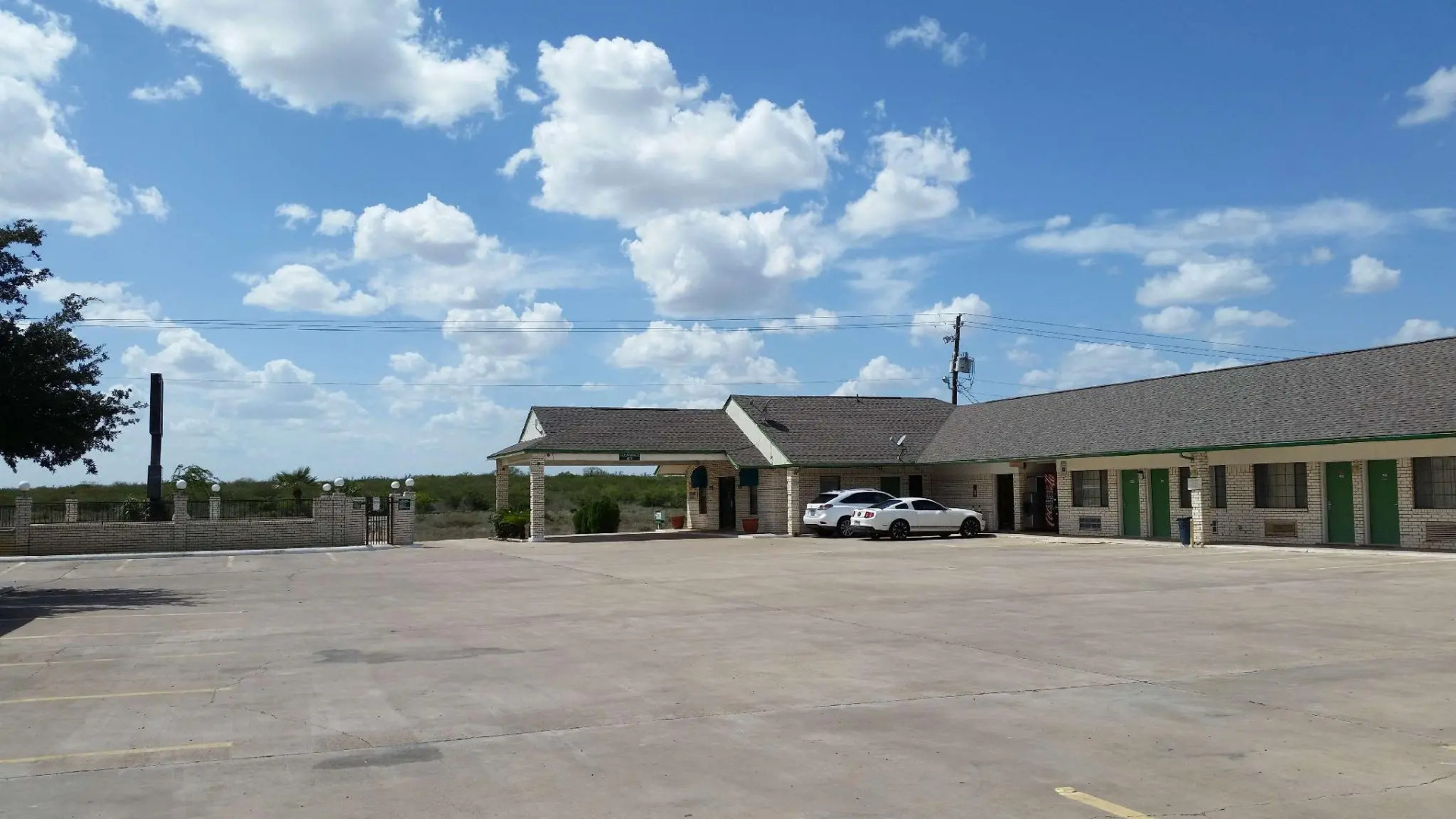 Garden Inn and Suites Hebbronville