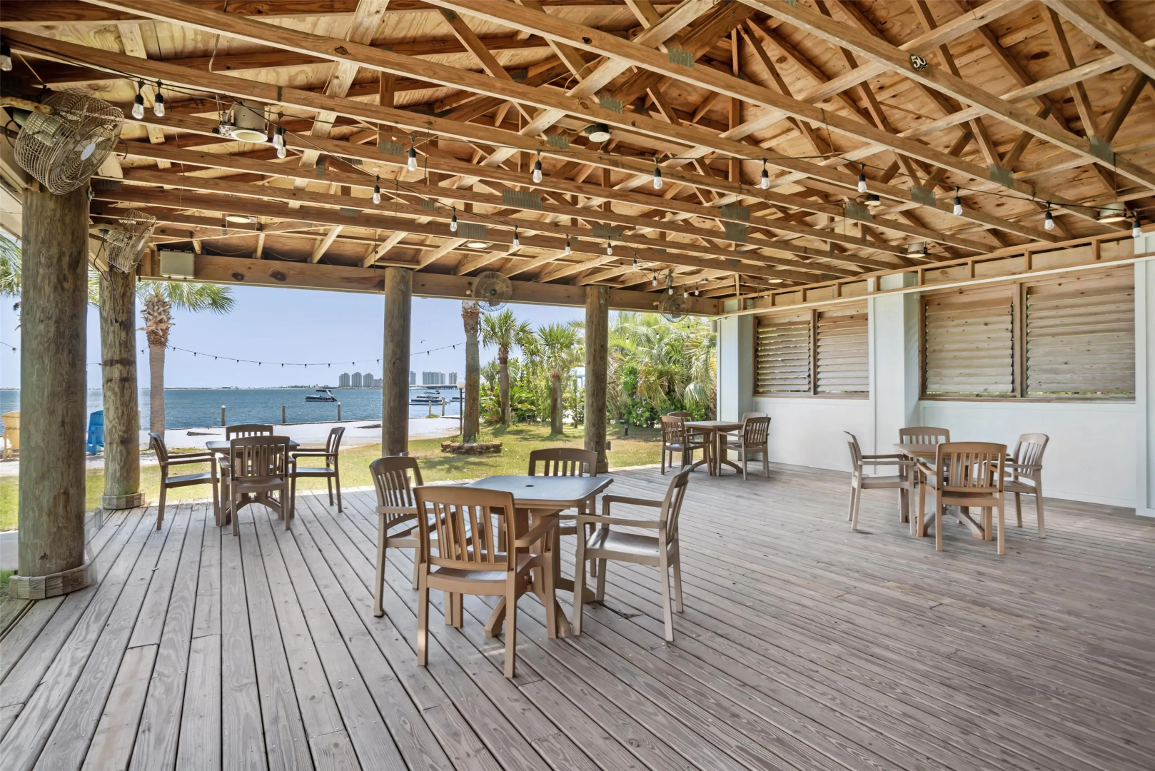 Best Western Navarre Waterfront