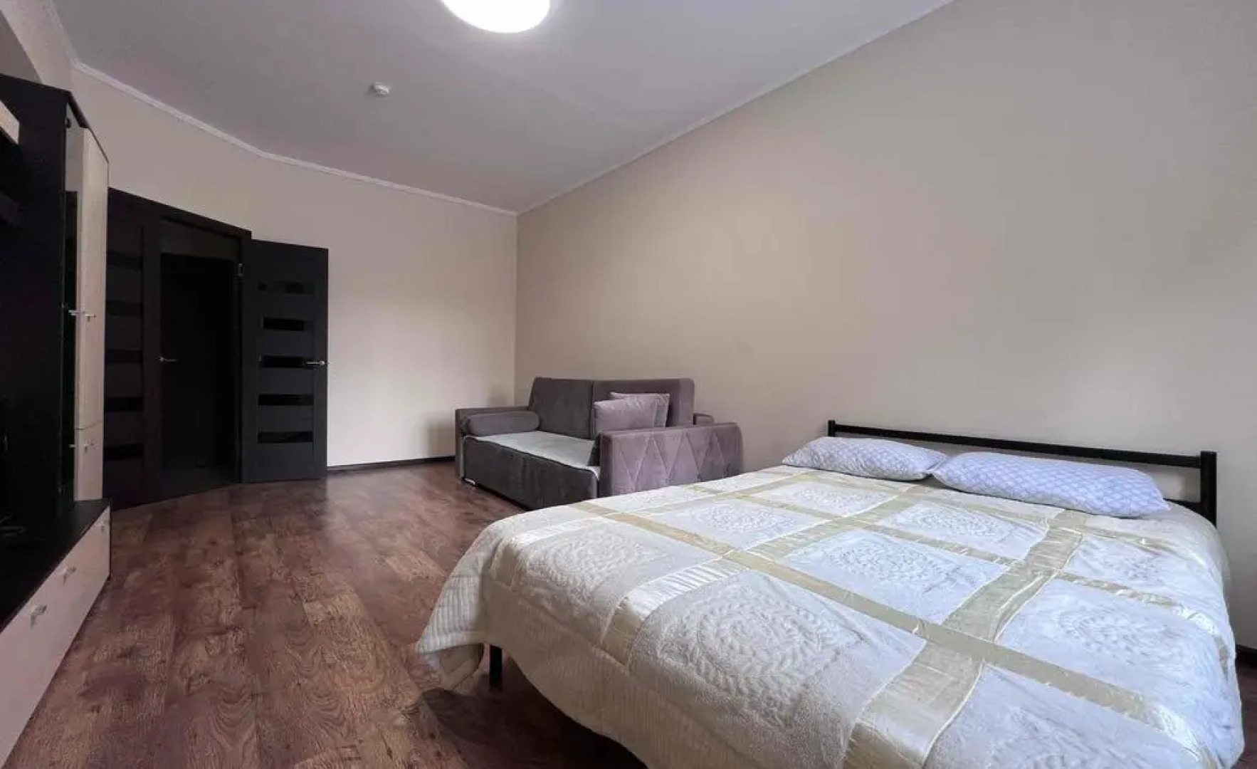 КвартАл на проспекте Маркса 87