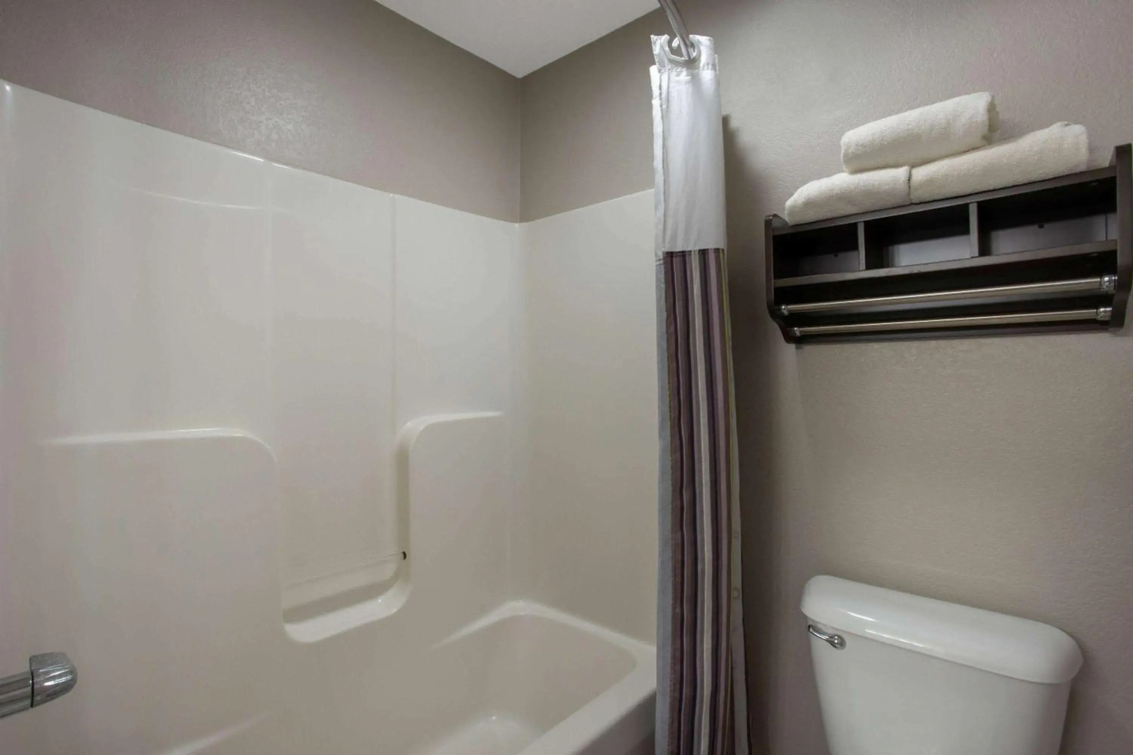 La Quinta Inn & Suites by Wyndham Peru Starved Rock St Park