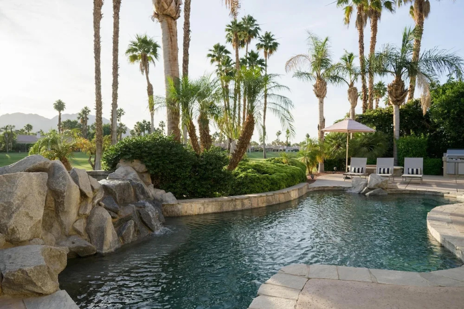 Monroe by AvantStay | Walk to Coachella! Golf Course Getaway | Sleeps 12!