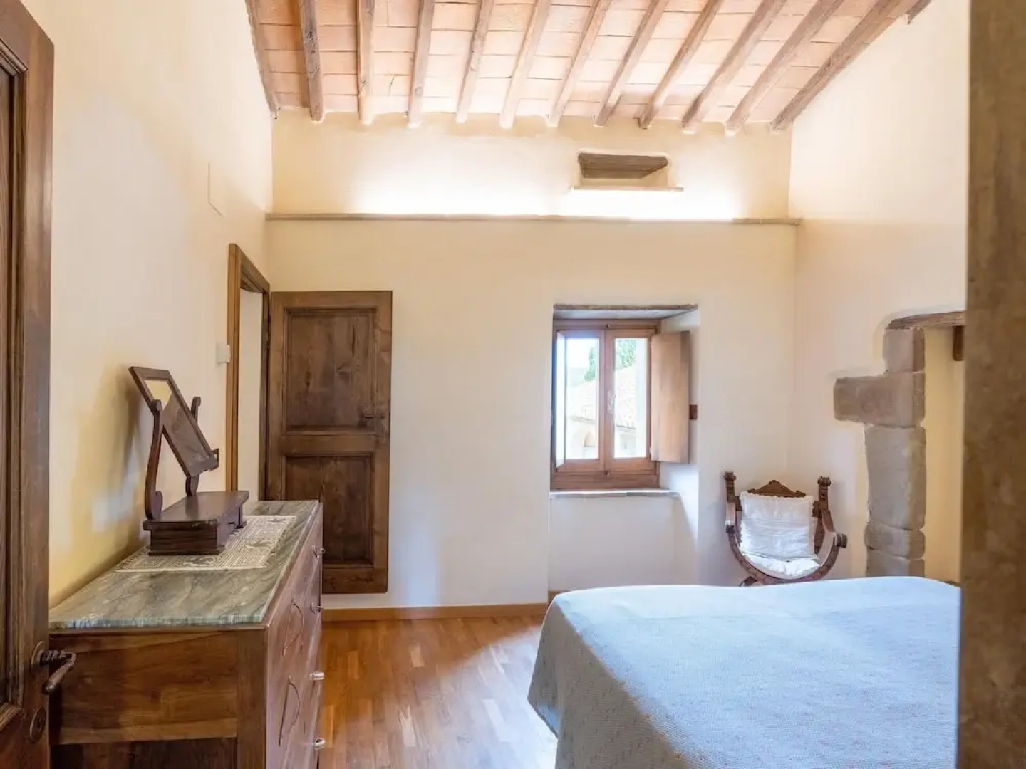 Farmhouse With Pool in Michelangelo