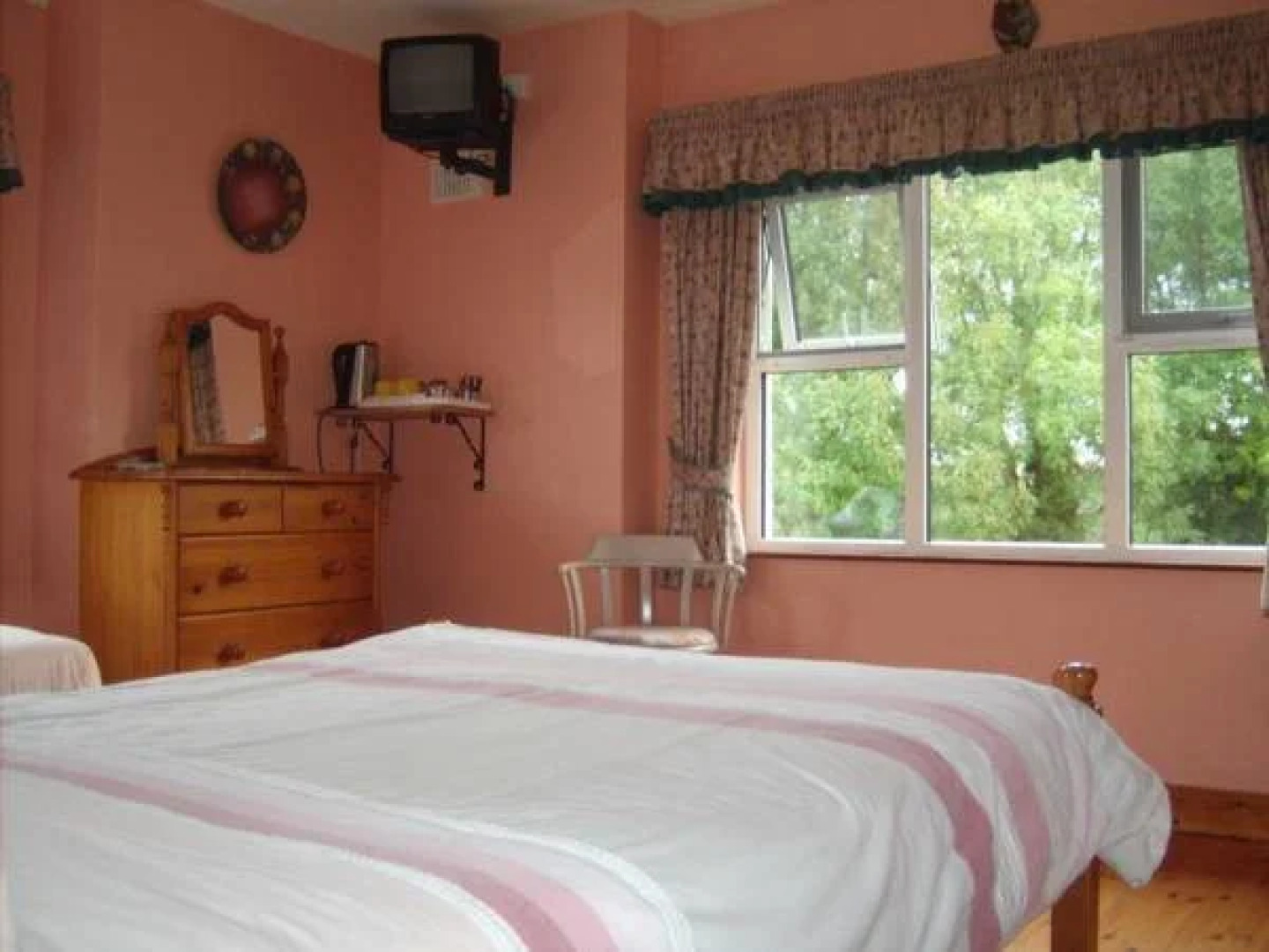 Railway View House BB