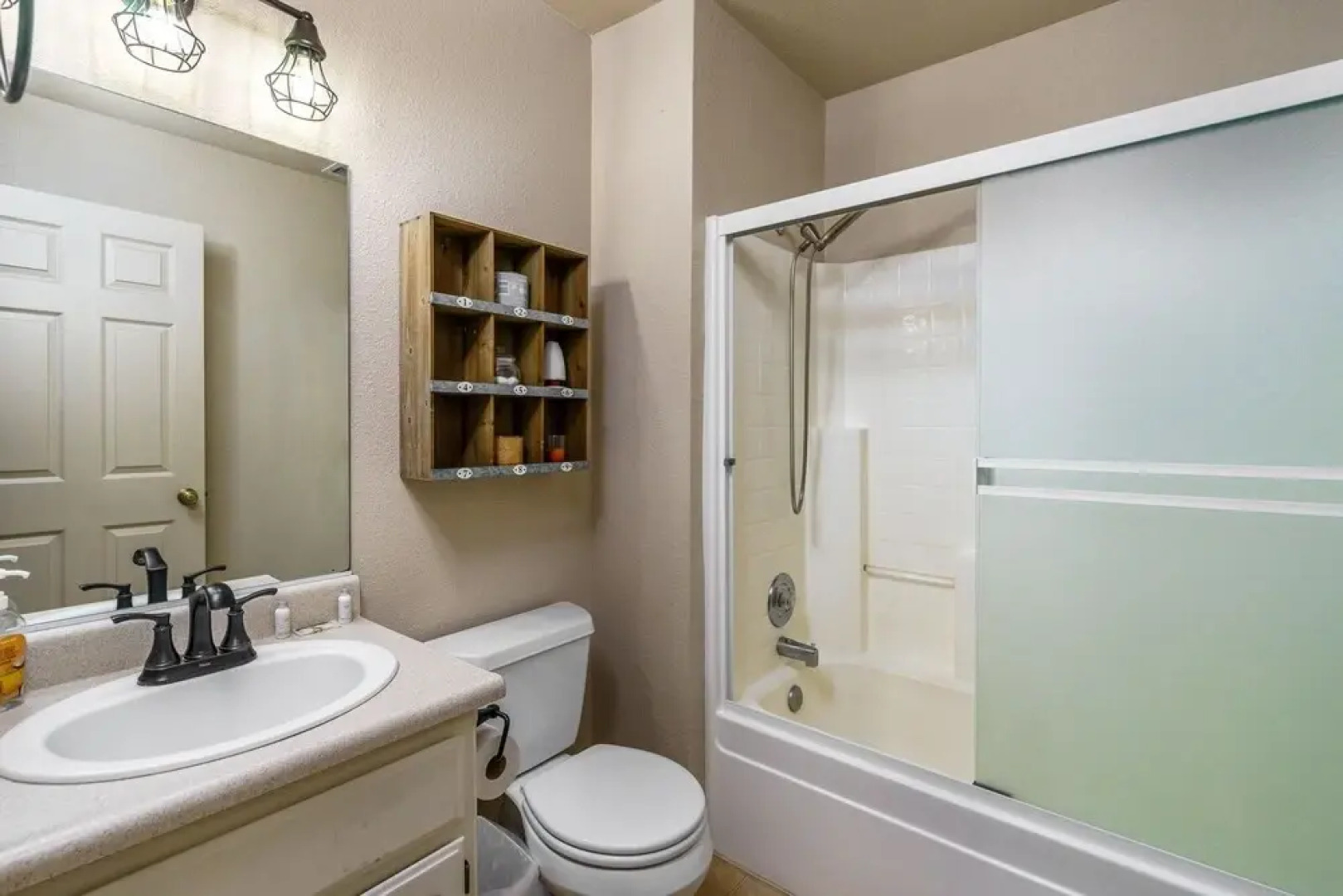 Hillside Haven -PET FRIENDLY!  Explore All Yosemite and Pine Mountain Lake has to Offer by Yosemite Region Resorts