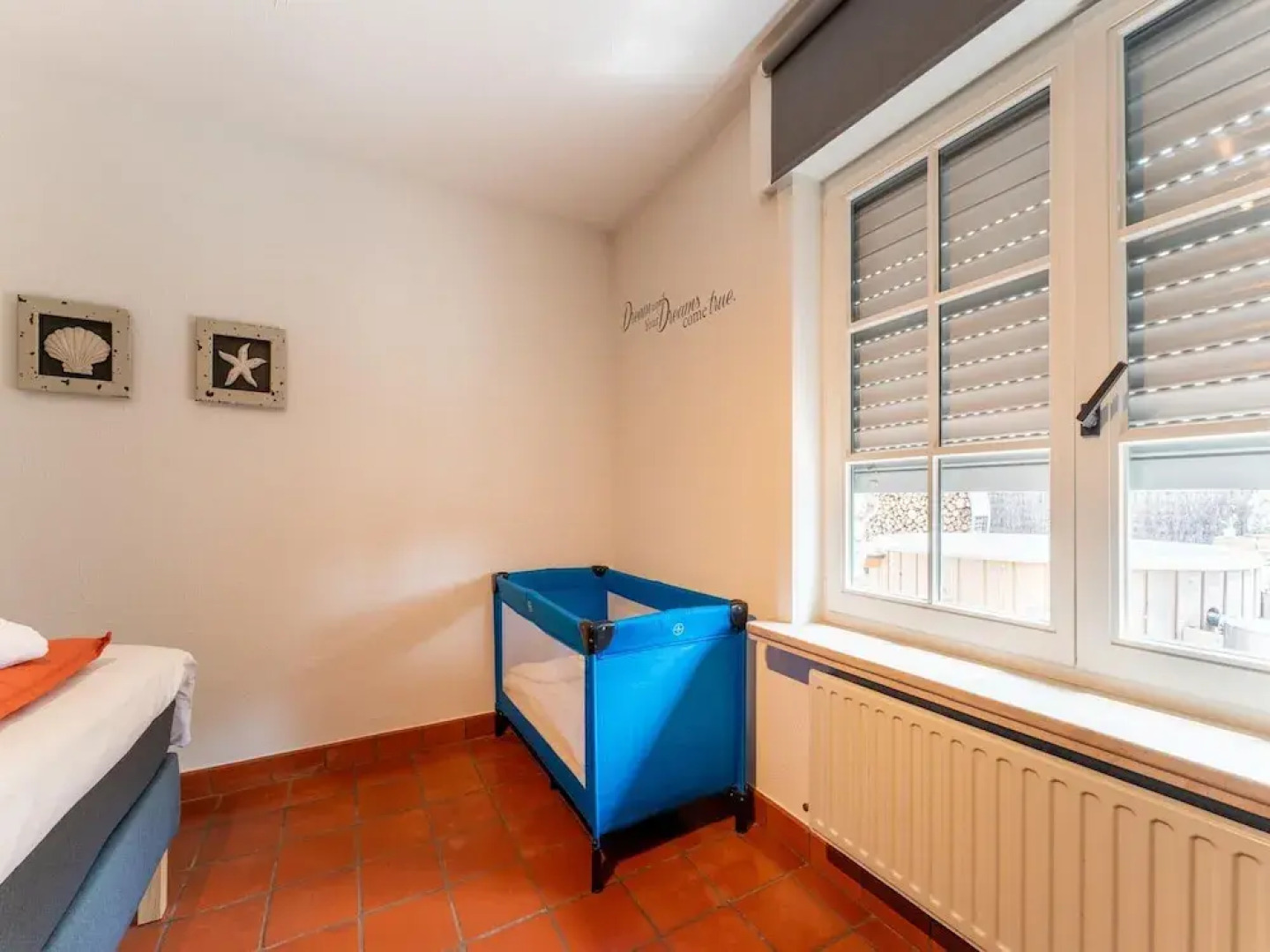 Restful Holiday Home in Koksijde With Hot Tub and Sauna