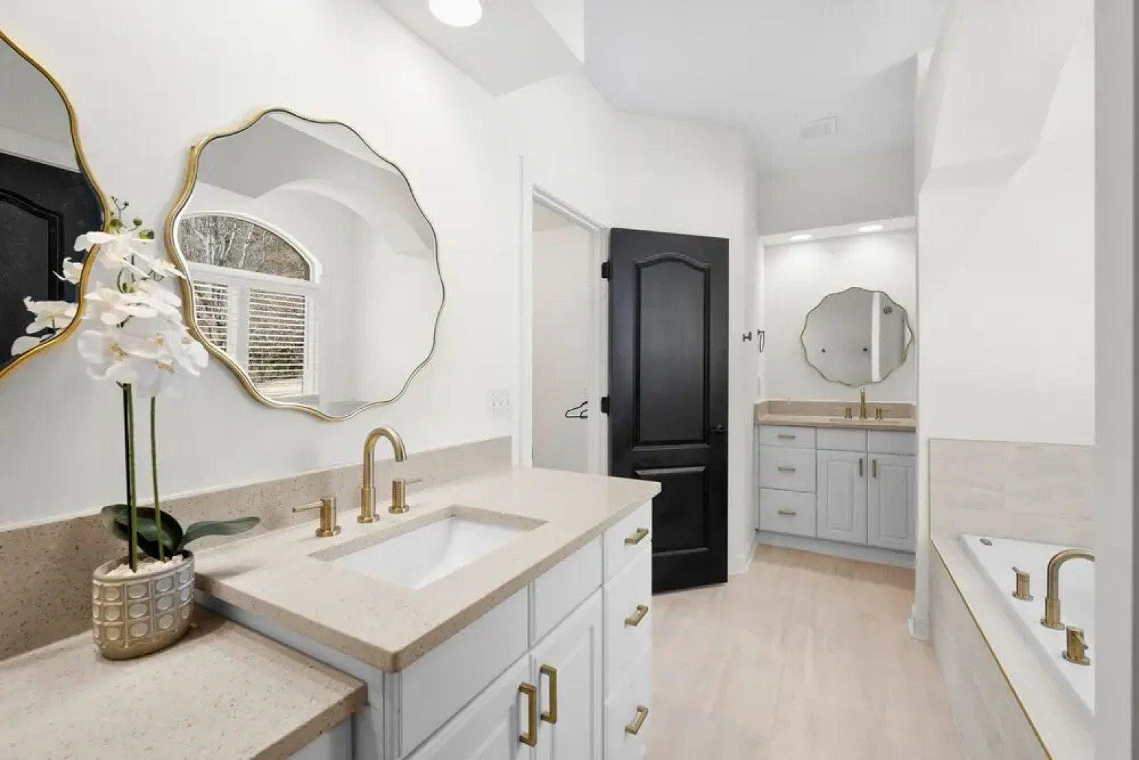 Knotty Pines by Avantstay Lake Views Renovated