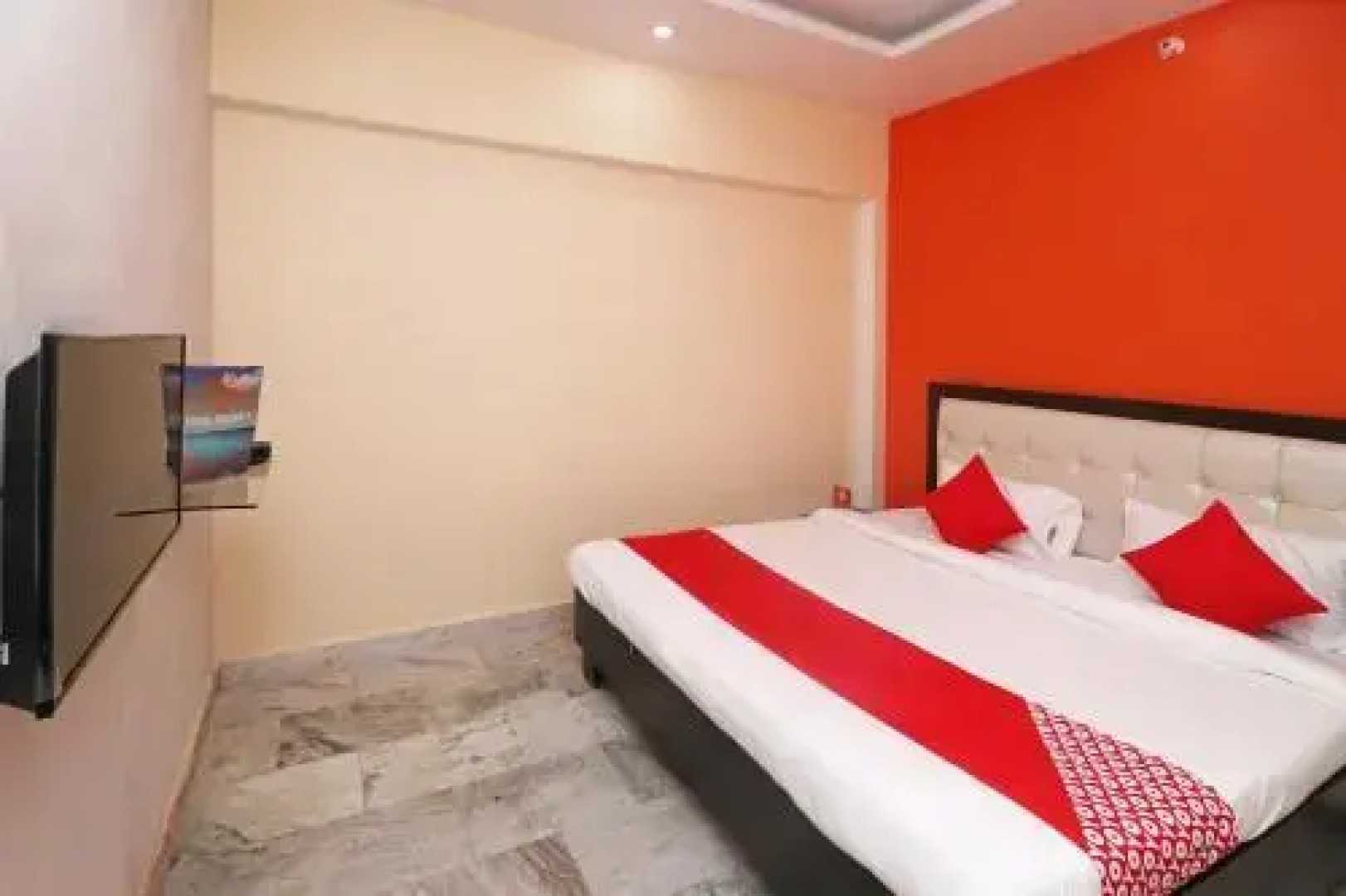 Krishna Hotel by OYO Rooms