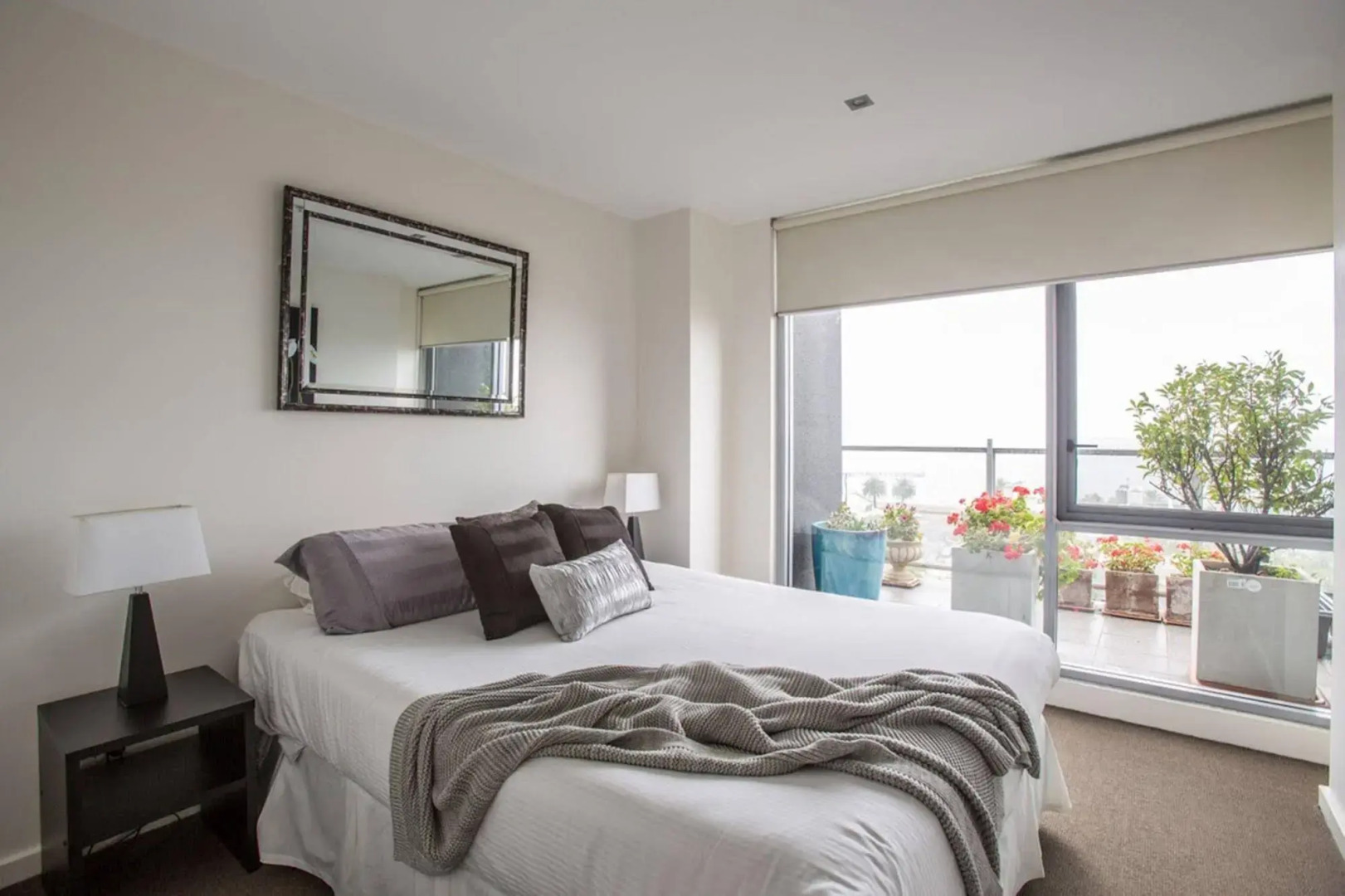 Port Melbourne Panorama - StayCentral