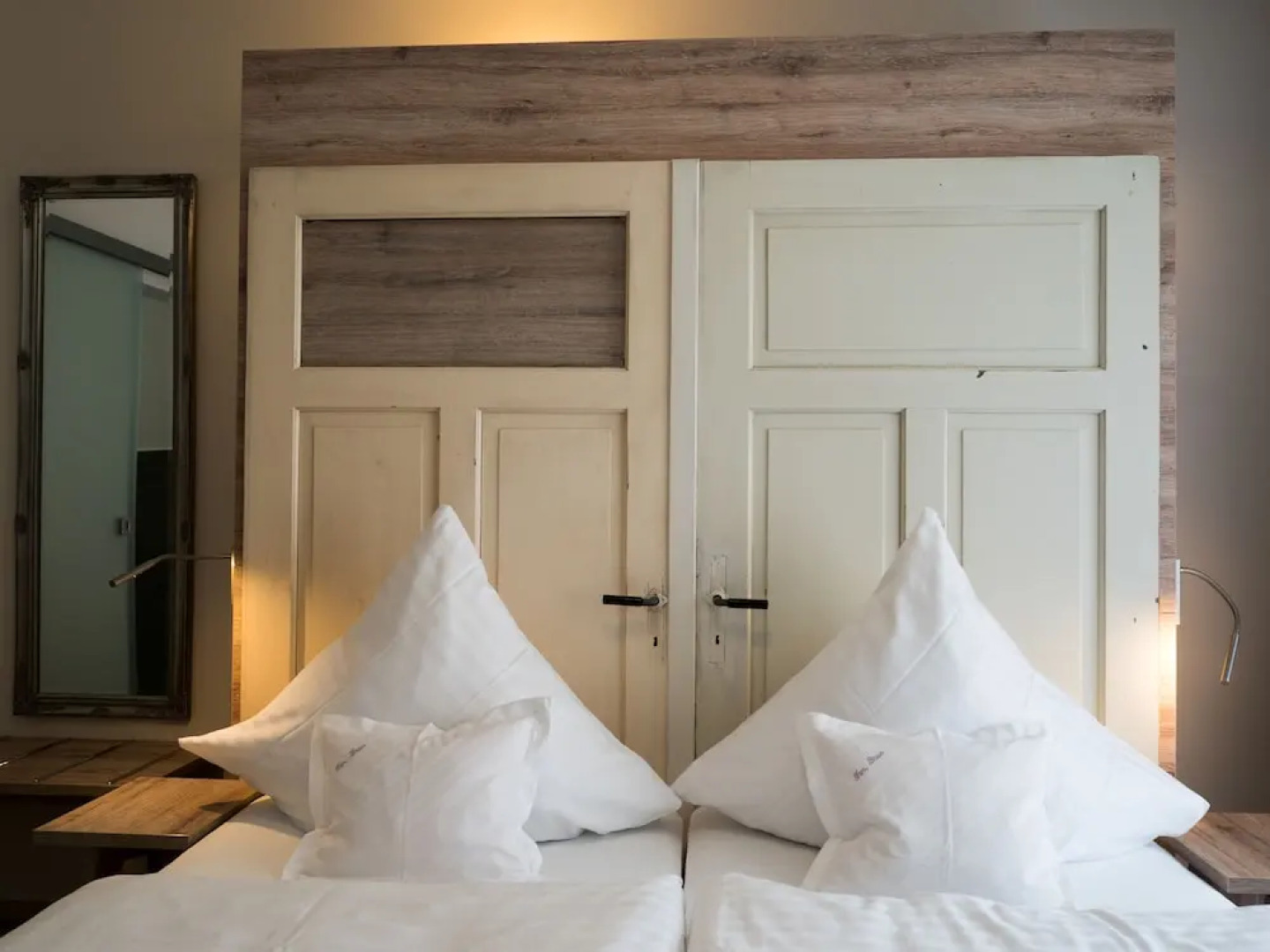 Weinbar und Hotel FahrAway