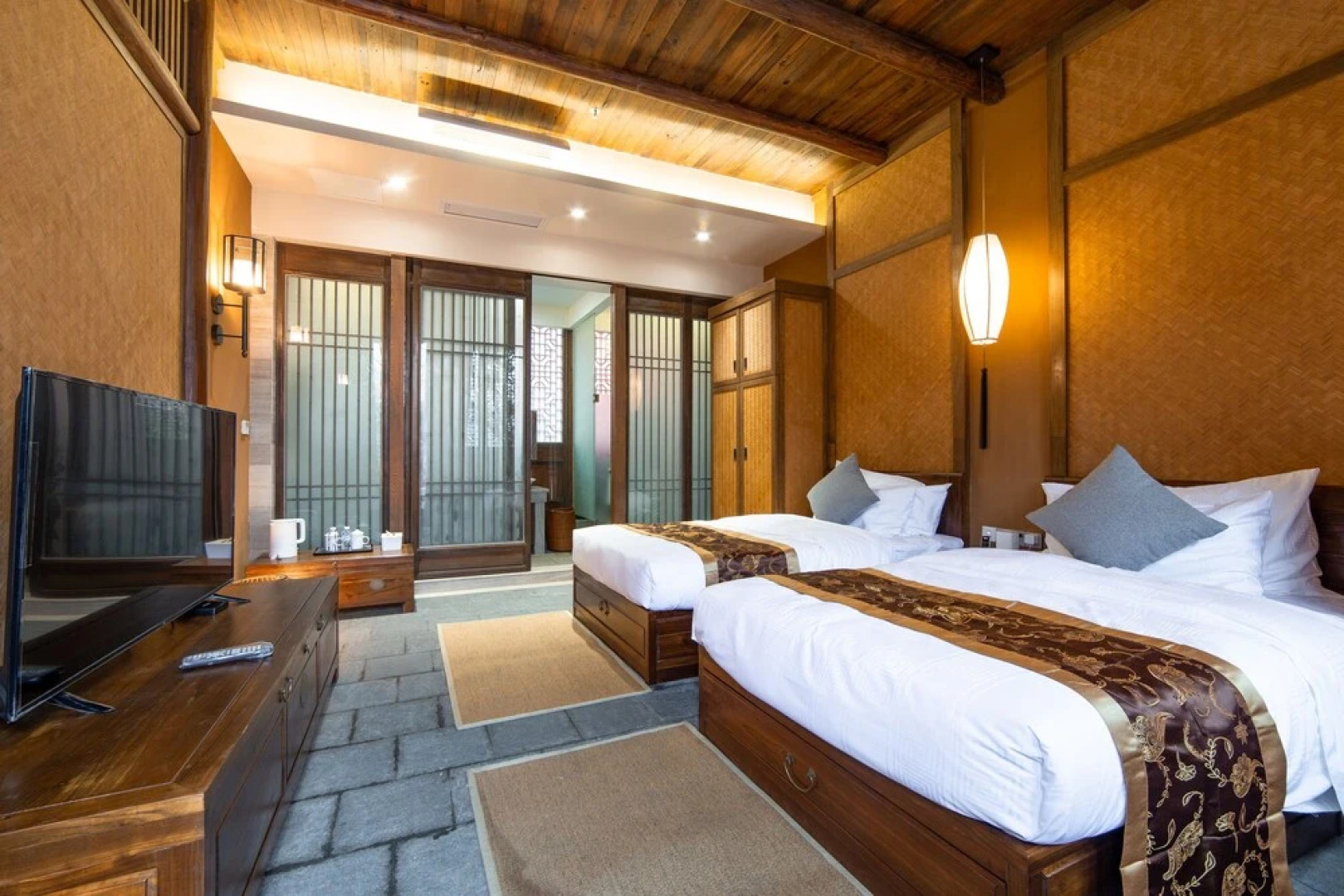 Qiansu Ban Jiang Xia Boutique Inn