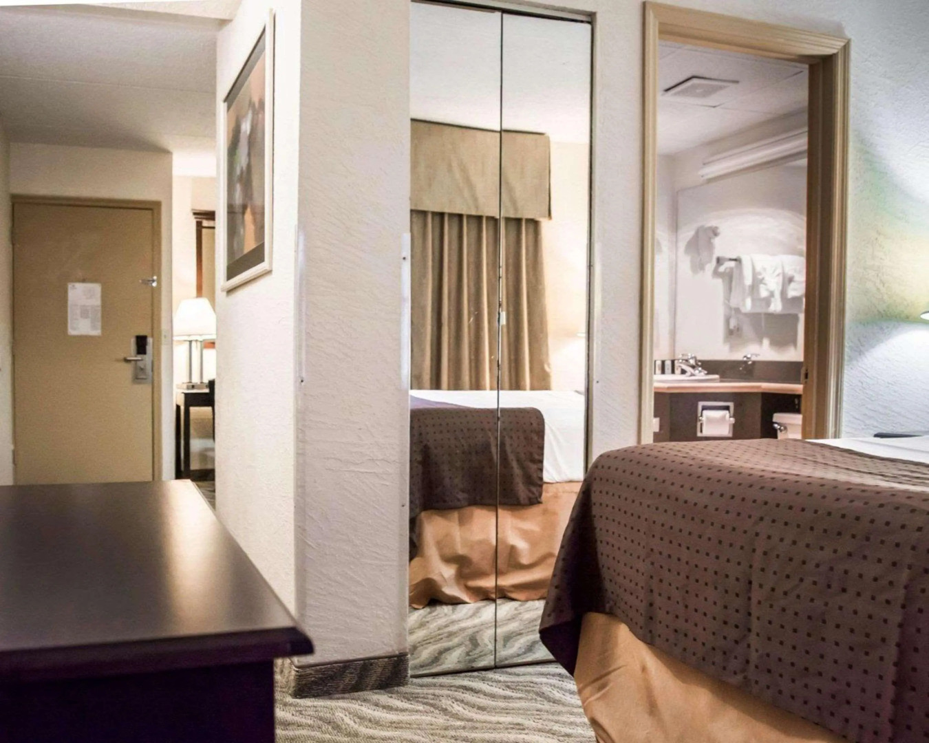 Clarion Pointe Tampa-Brandon Near Fairgrounds and Casino