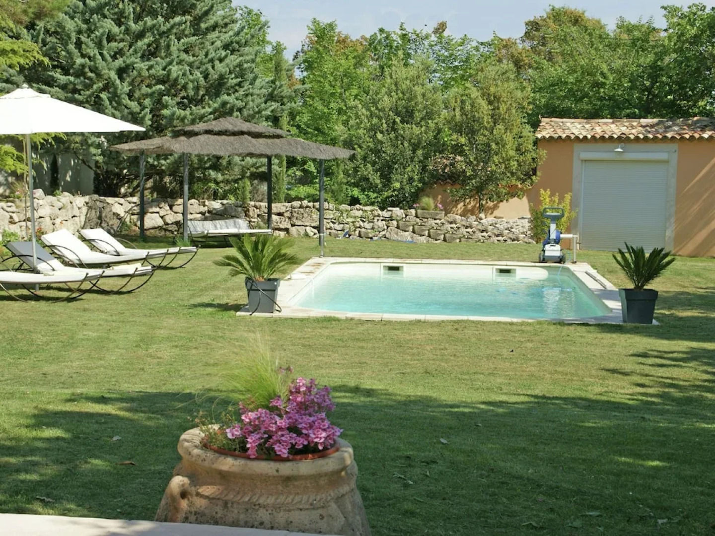 Detached Villa With Enclosed Beautiful Garden and Private Pool, 1km From Céreste